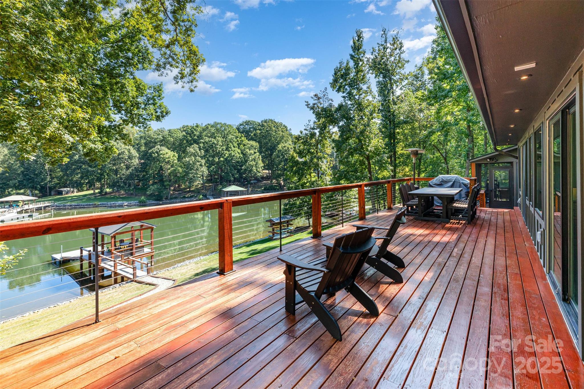 128 Wickford Lane Property Photo 5