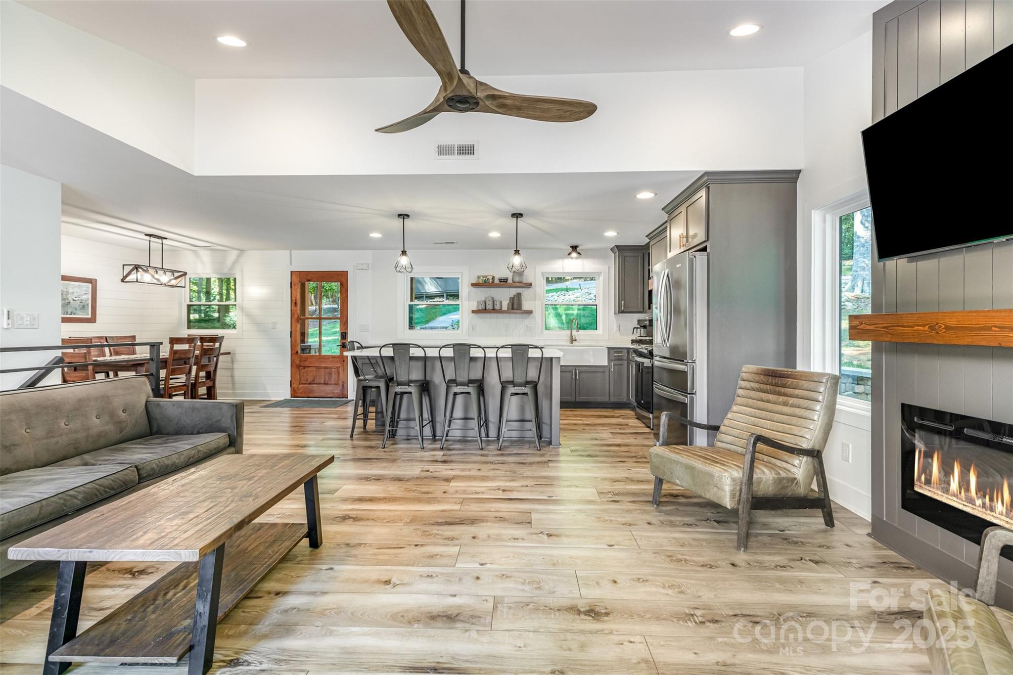 128 Wickford Lane Property Photo 12