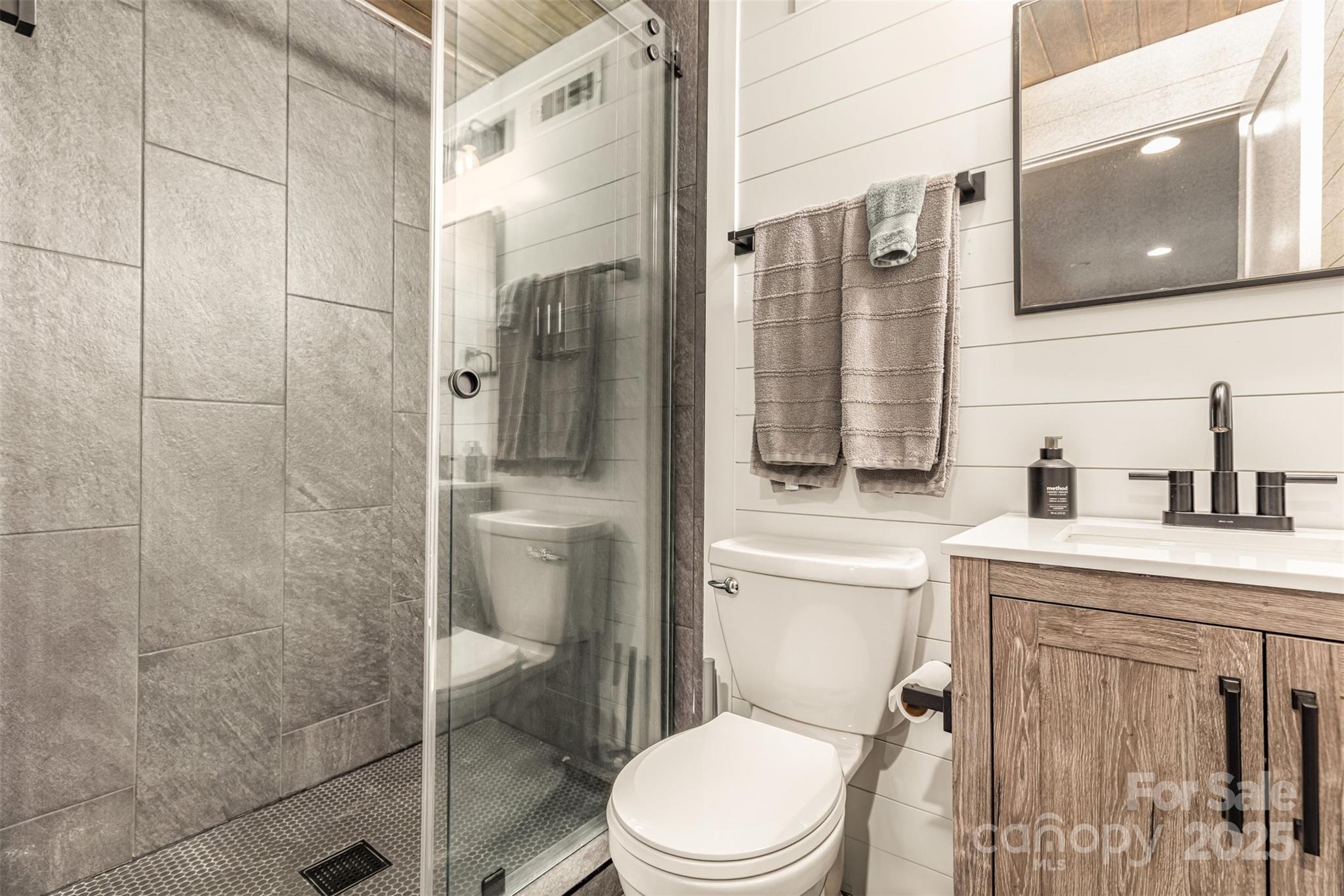 128 Wickford Lane Property Photo 16