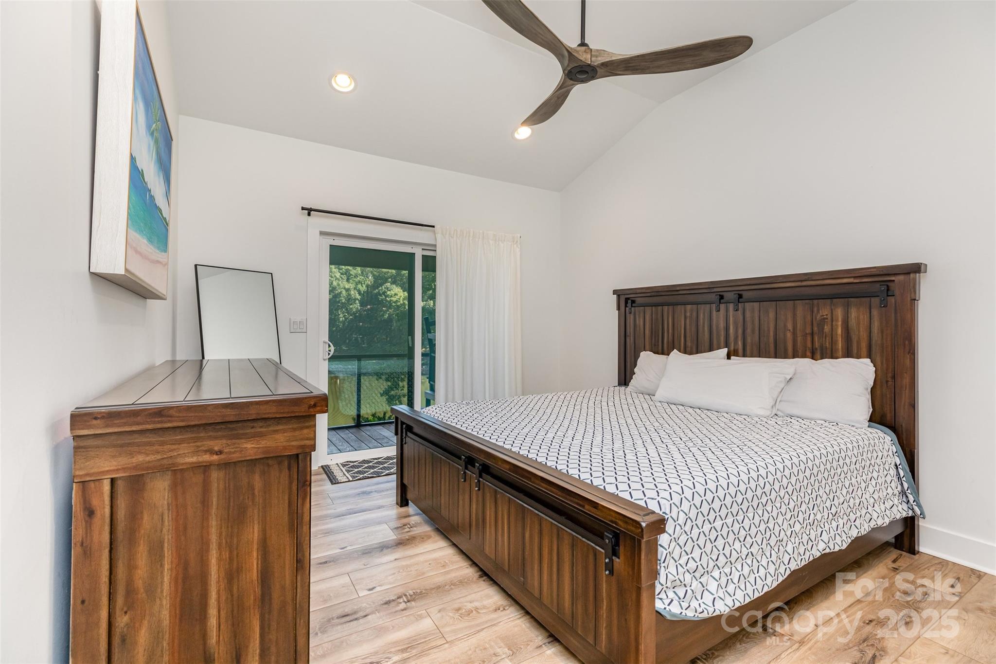 128 Wickford Lane Property Photo 17