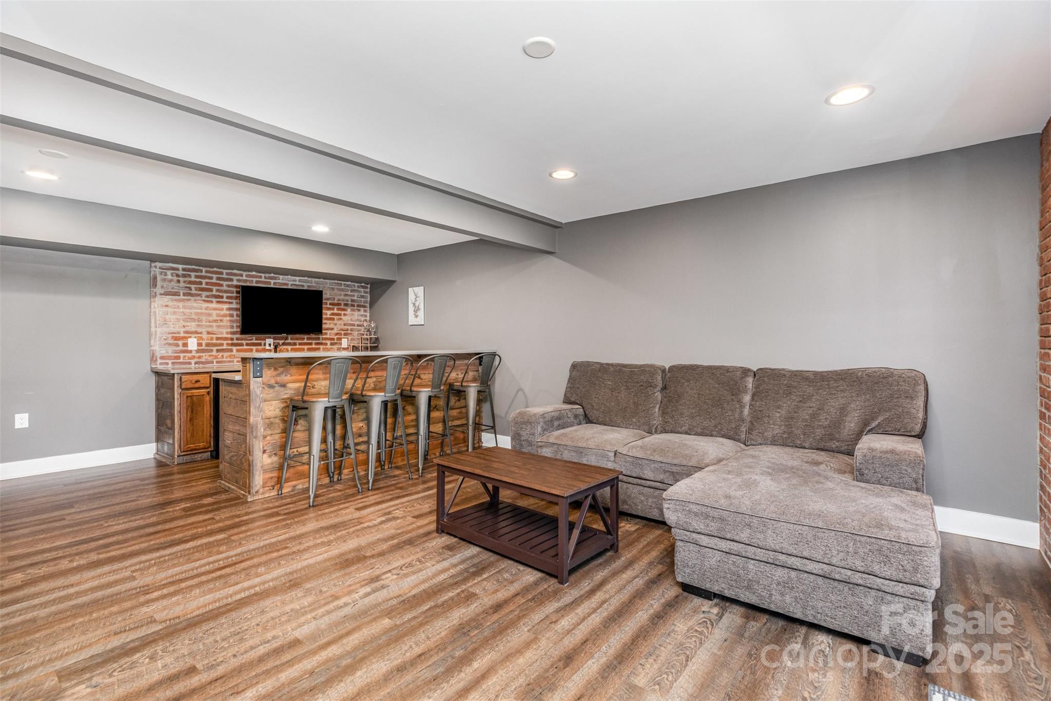 128 Wickford Lane Property Photo 22