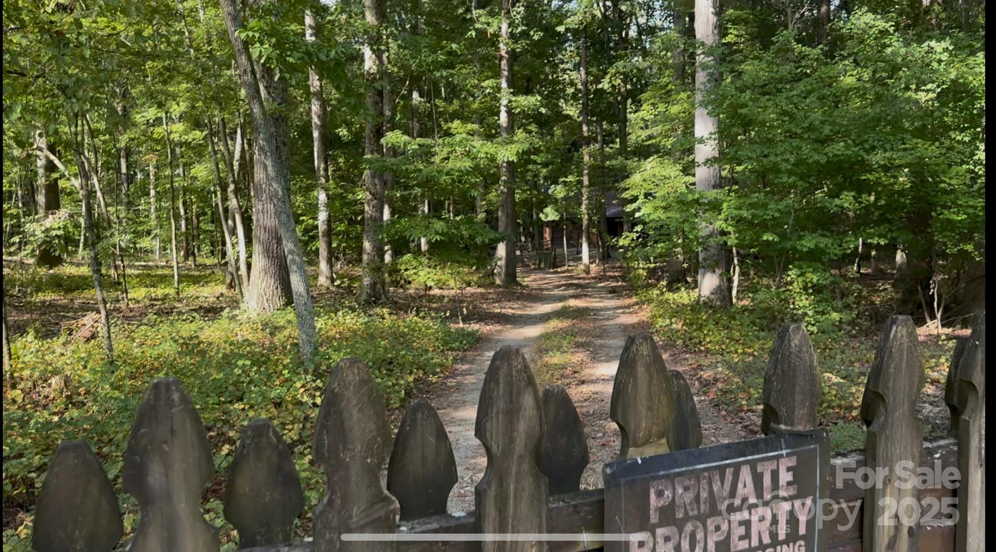 1402 Bloomsberry Lane Property Photo 1