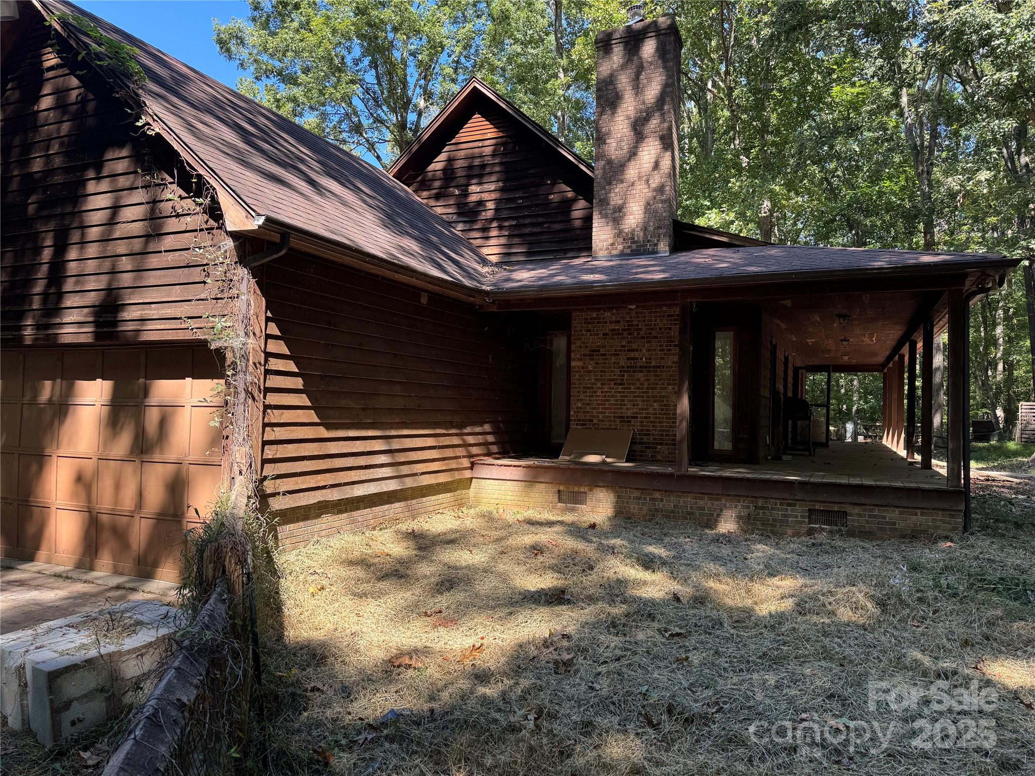 1402 Bloomsberry Lane Property Photo 5