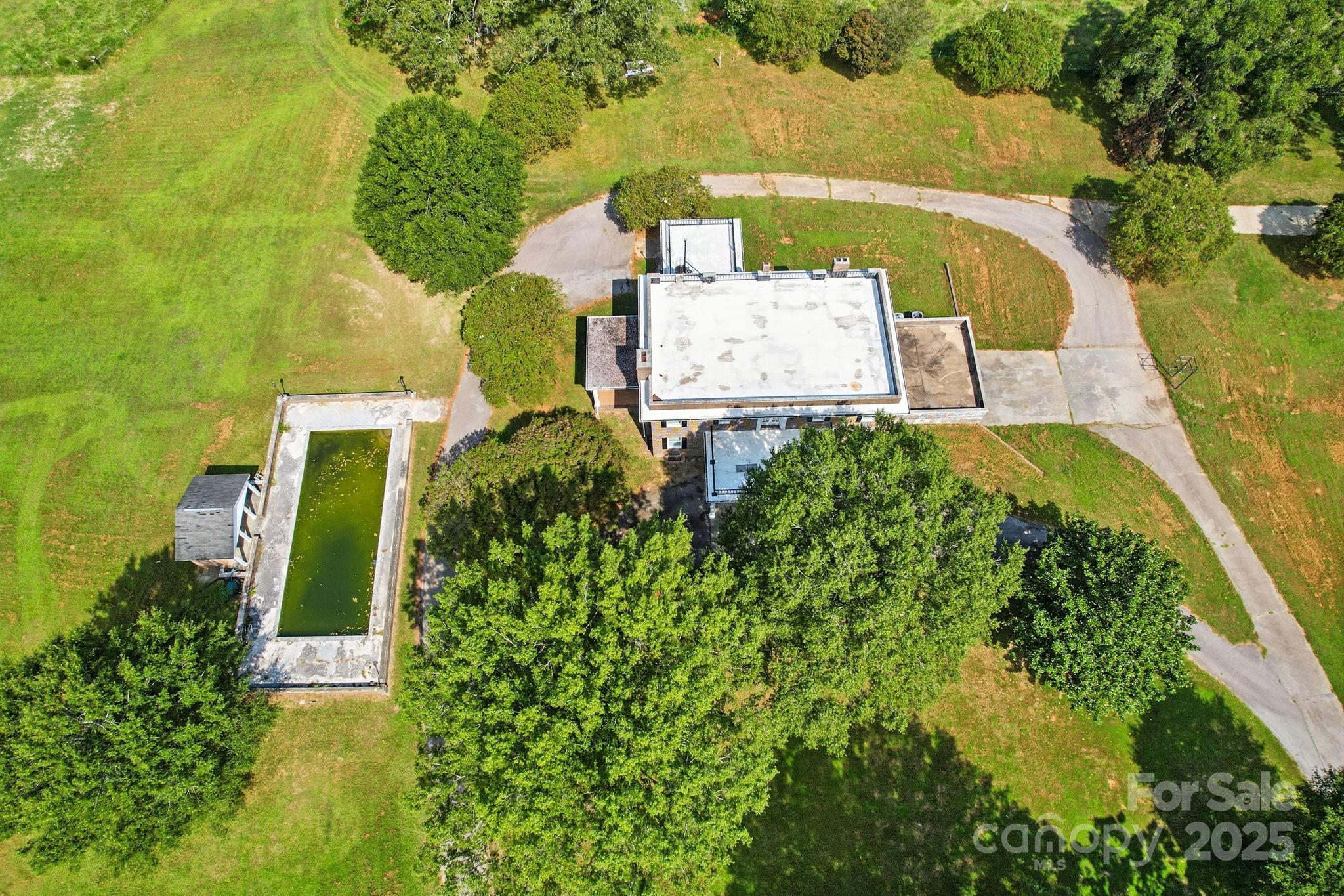 1039 Lancaster Highway Property Photo 6