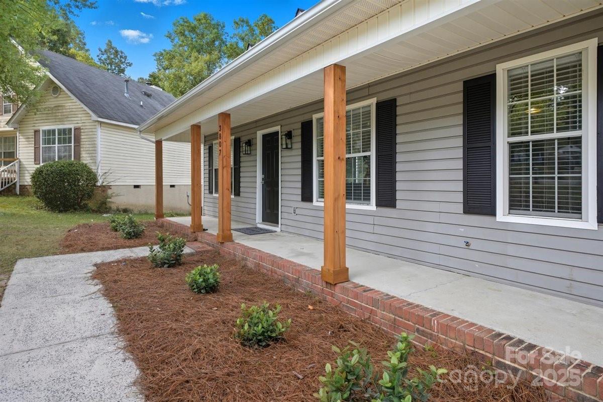 3807 Broomstraw Court Property Photo 5