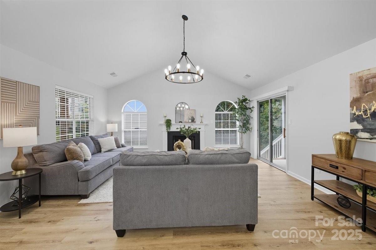 3807 Broomstraw Court Property Photo 9