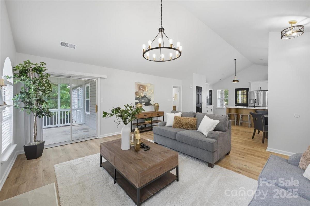 3807 Broomstraw Court Property Photo 13