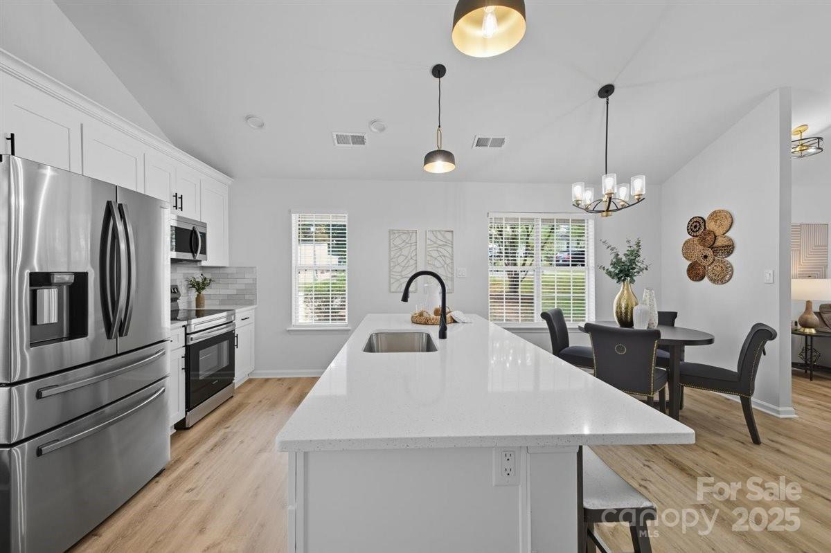 3807 Broomstraw Court Property Photo 16