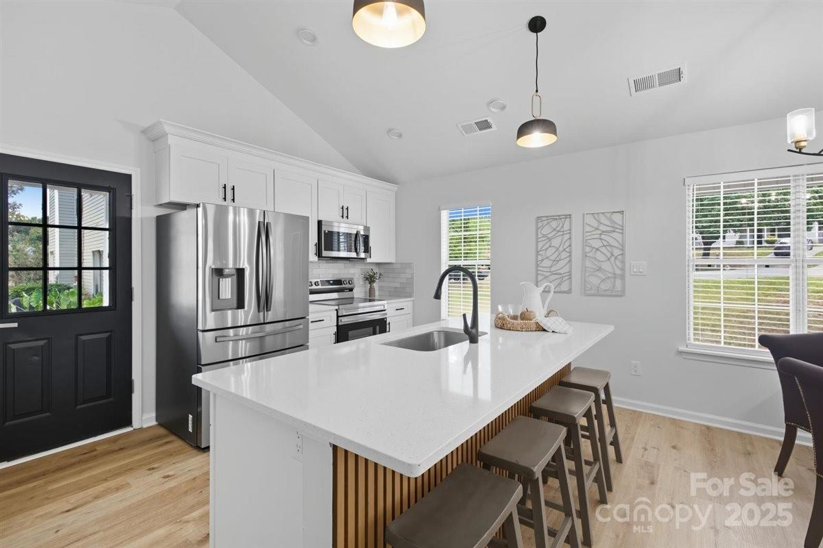 3807 Broomstraw Court Property Photo 17