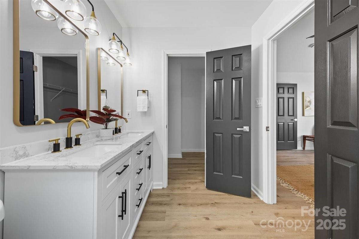 3807 Broomstraw Court Property Photo 31