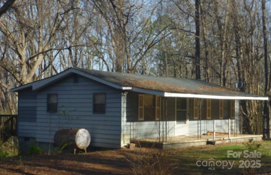 215 N Pinchback Avenue Property Photo 1