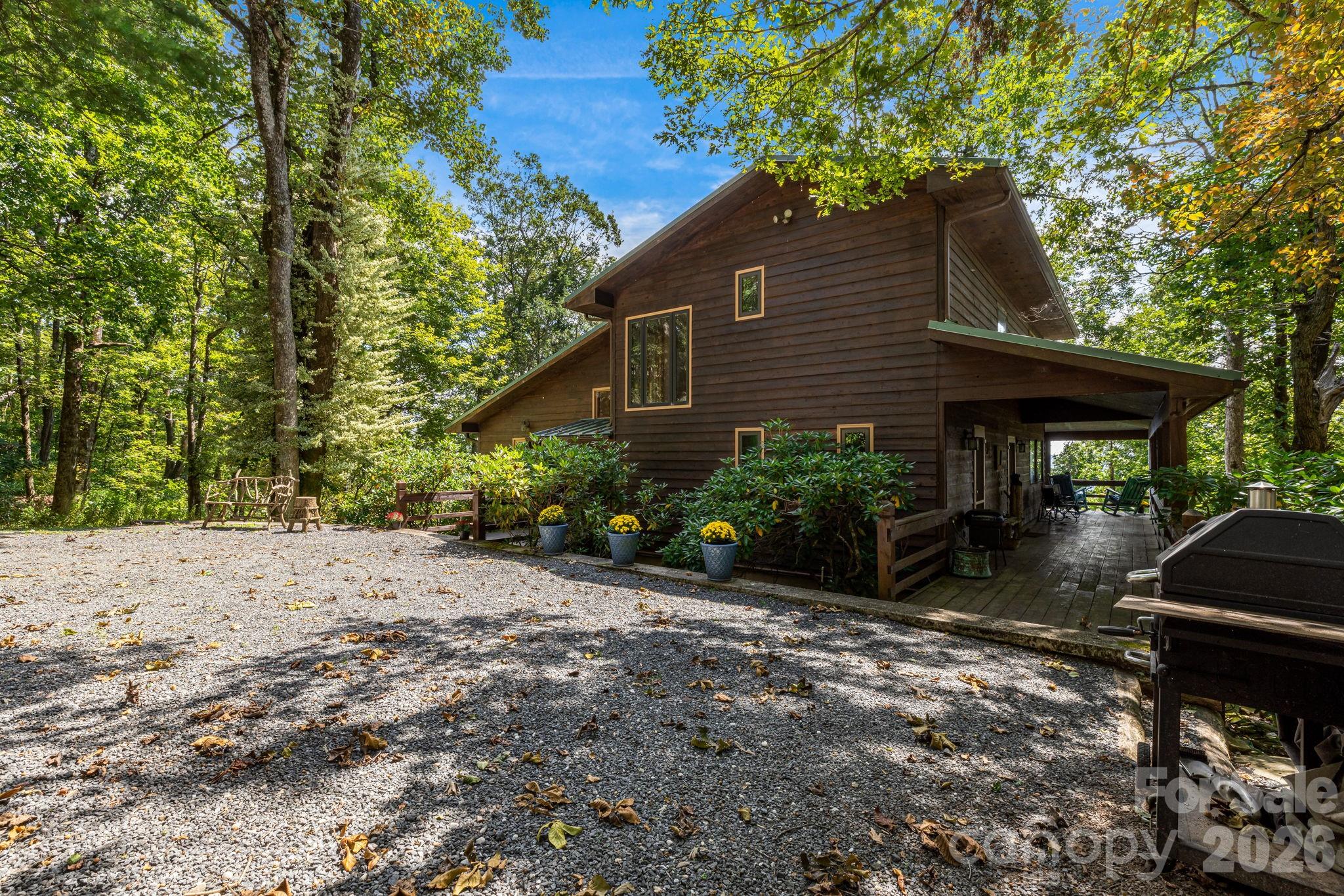 765/764 Osborne Knob Road Property Photo 4