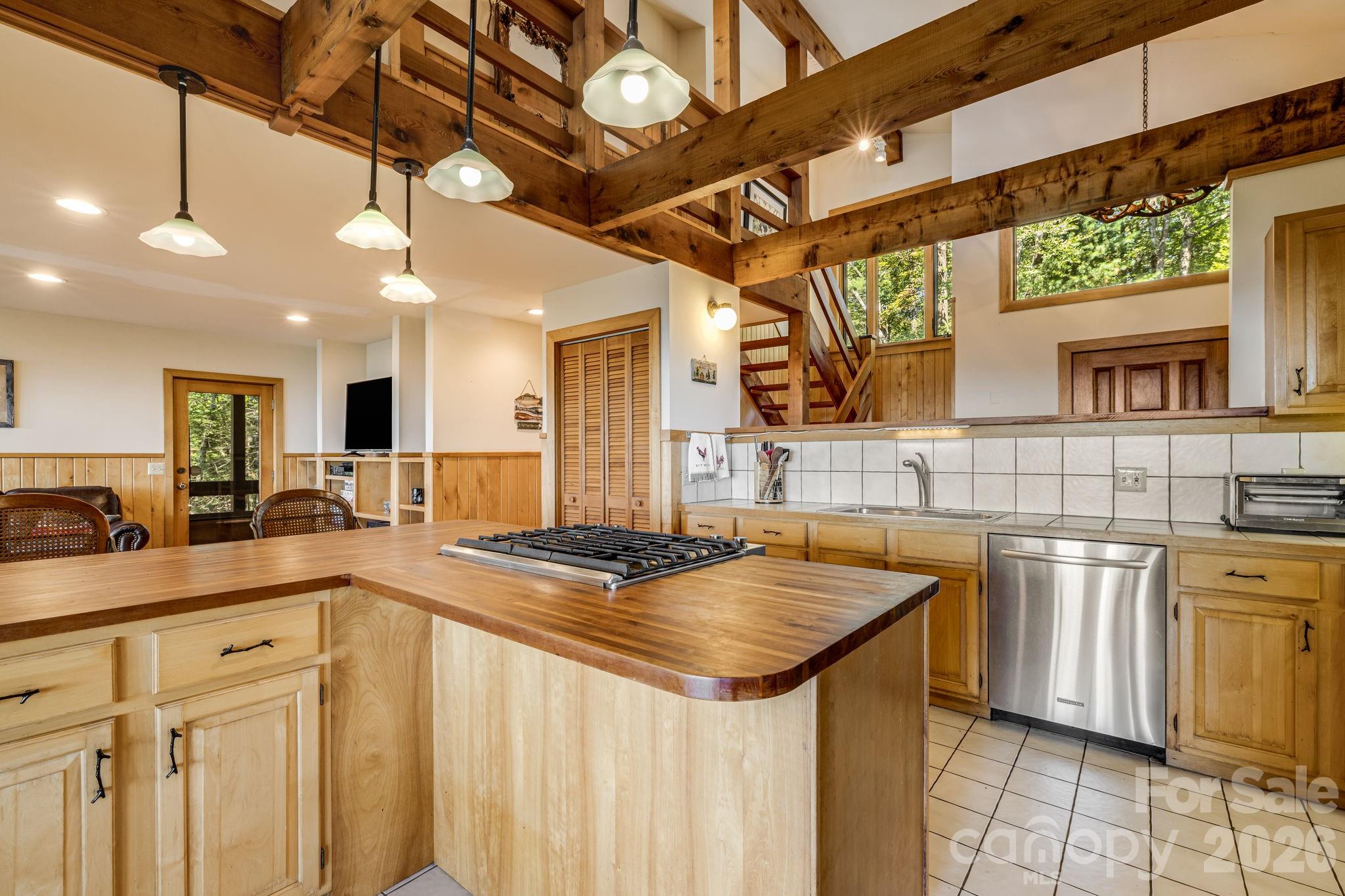 765/764 Osborne Knob Road Property Photo 15