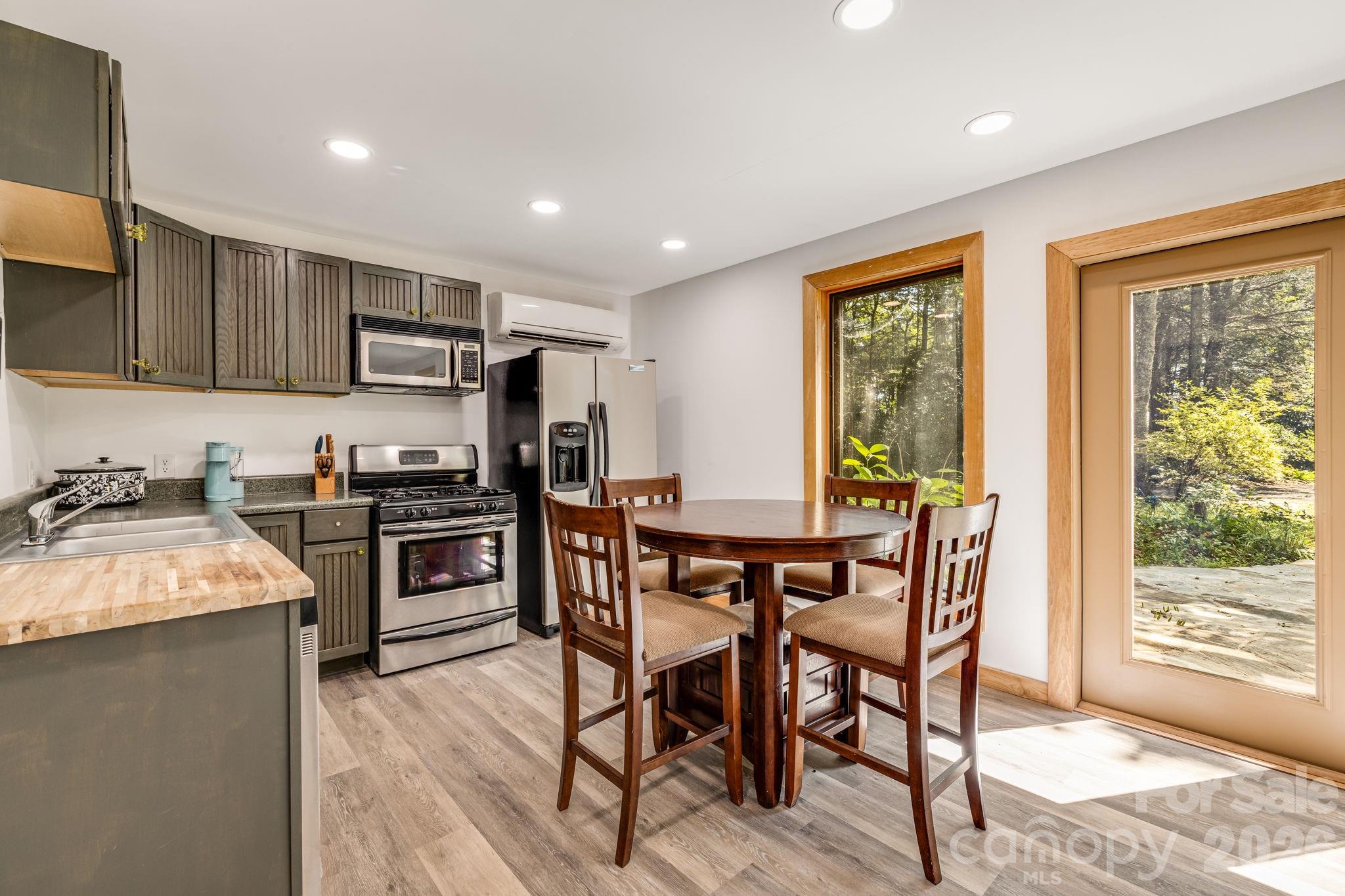 765/764 Osborne Knob Road Property Photo 34