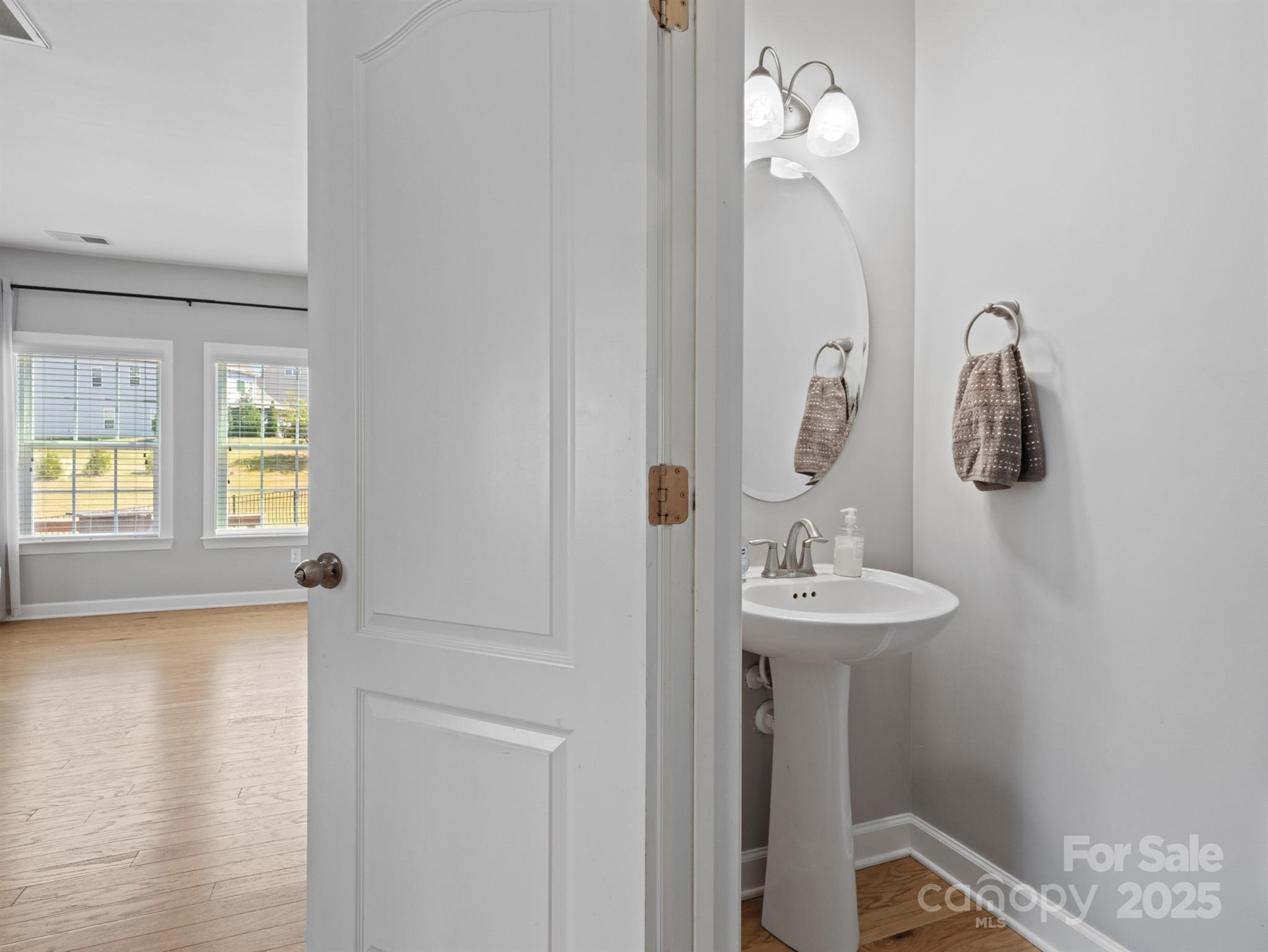 1982 Smokey Quartz Road Property Photo 15