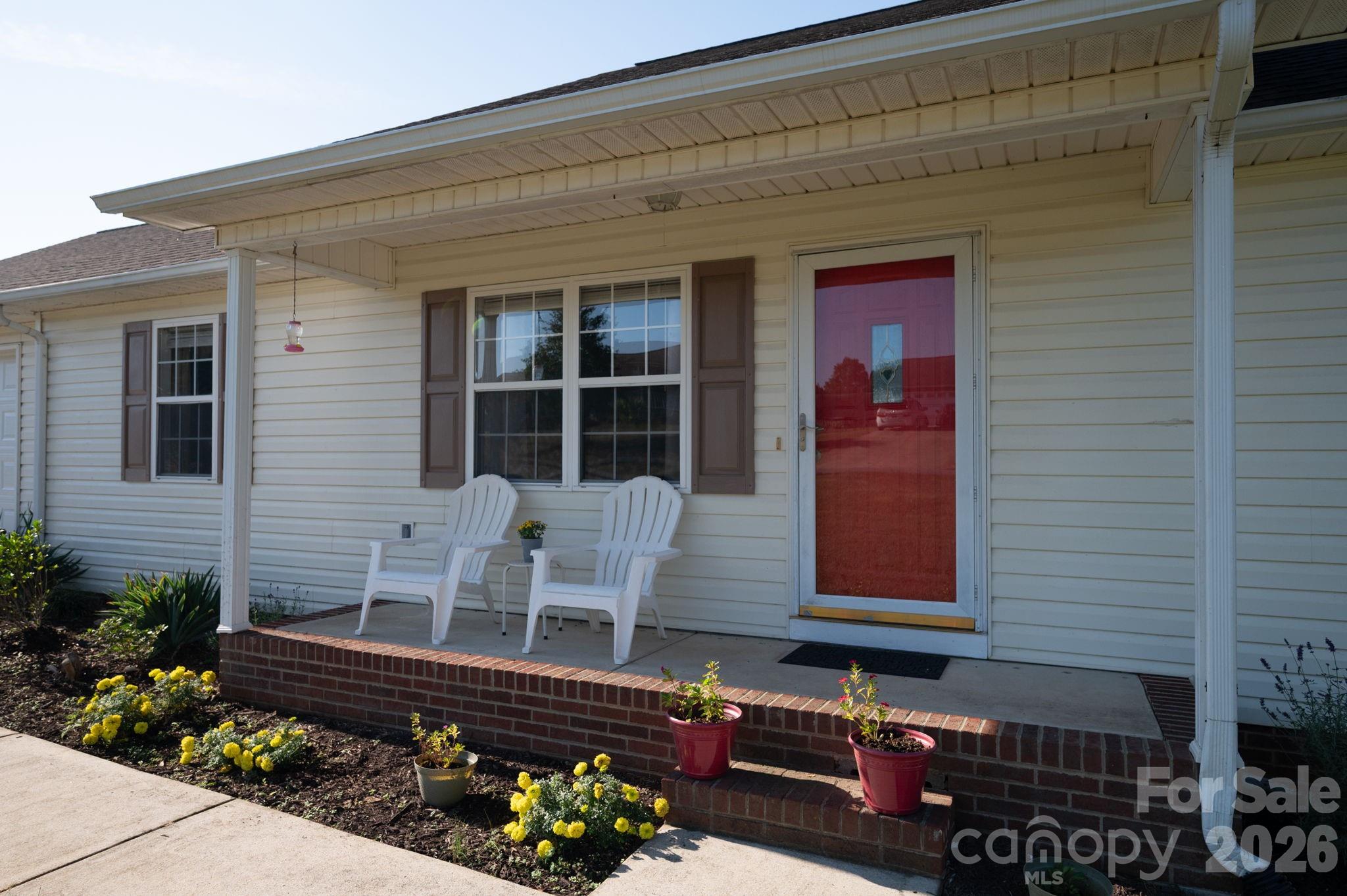 1371 Millrace Drive Property Photo 2