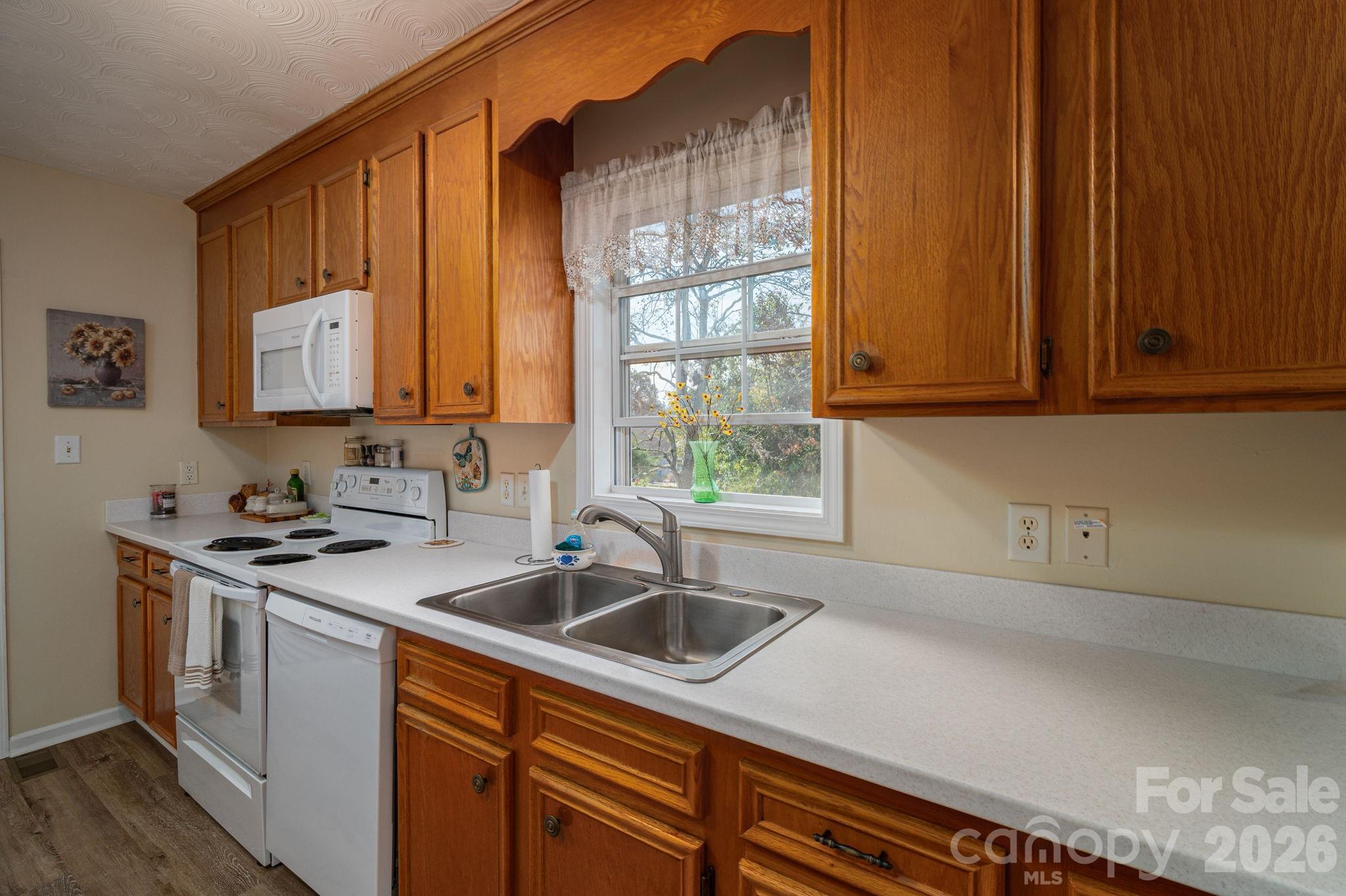 1371 Millrace Drive Property Photo 13
