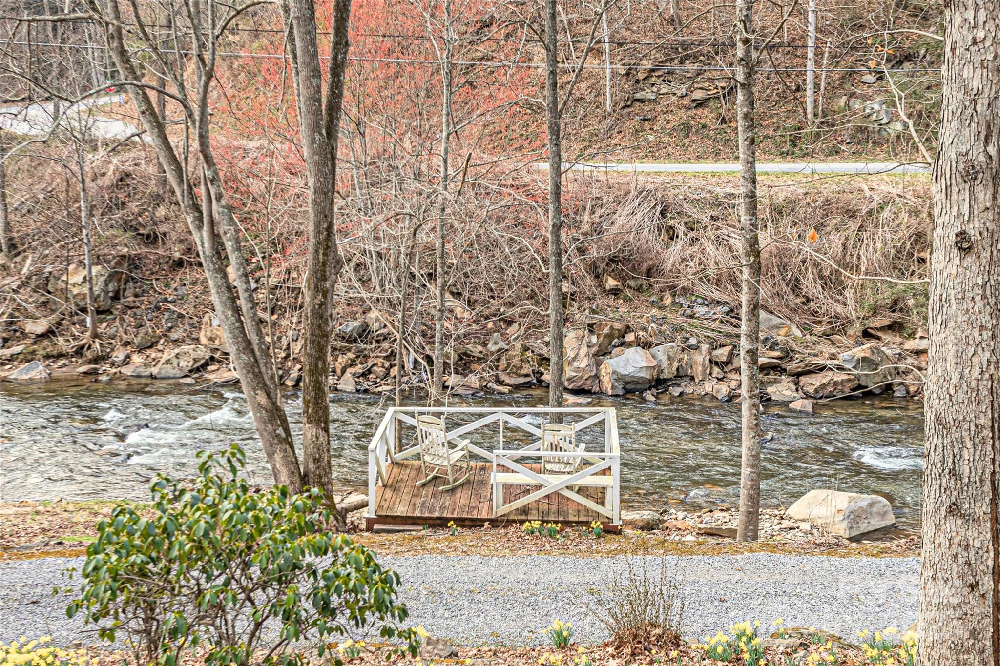 87 Medley Drive Property Photo 2