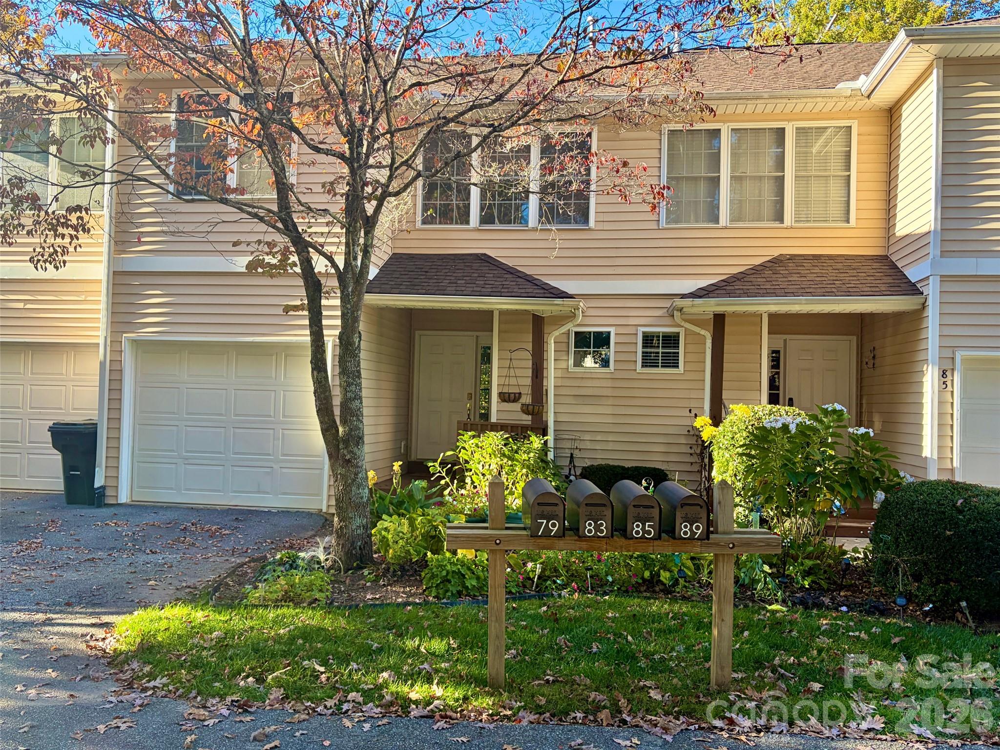 83 Farm Lane Property Photo 1