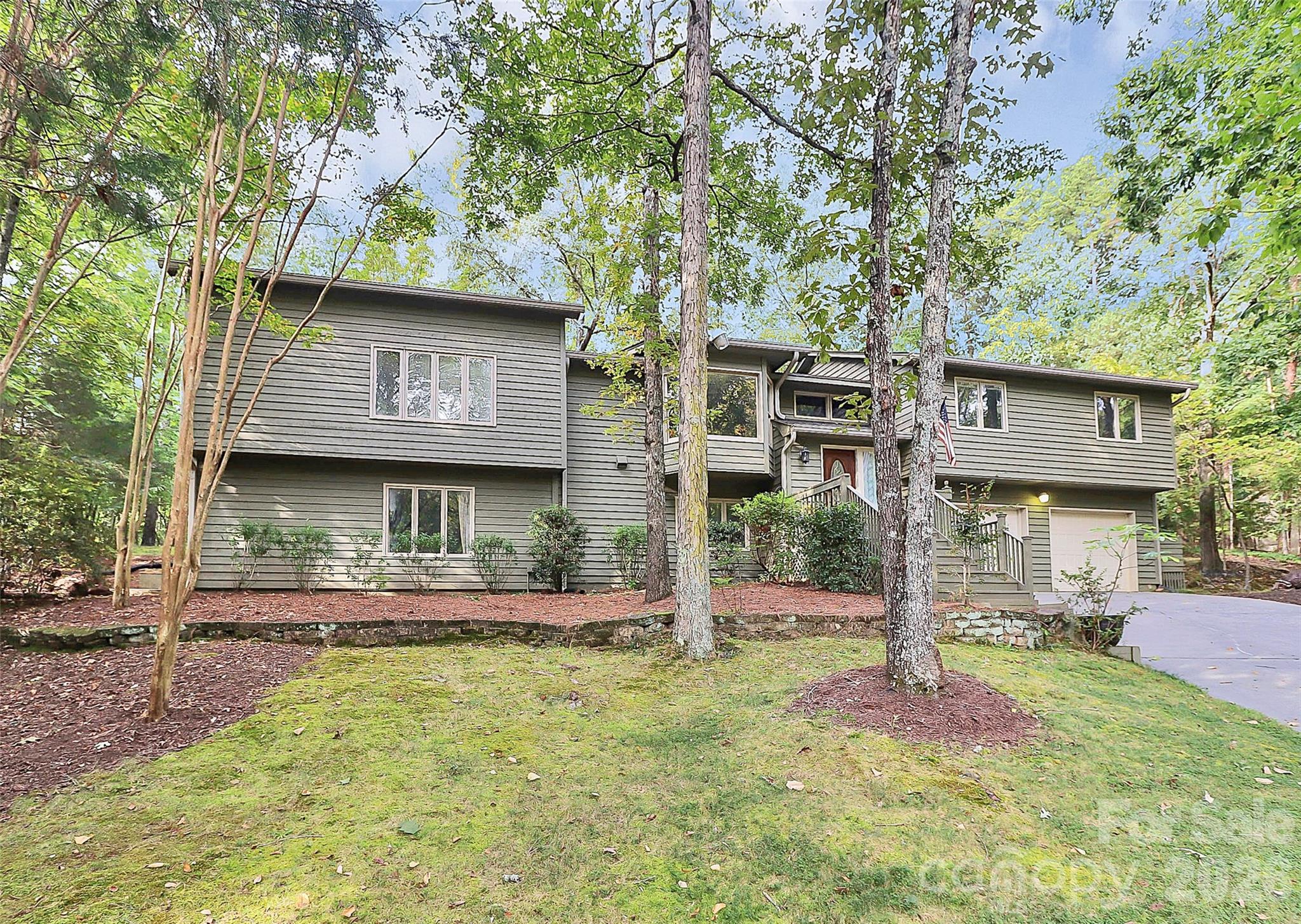 16 Woodvine Lane Property Photo 3