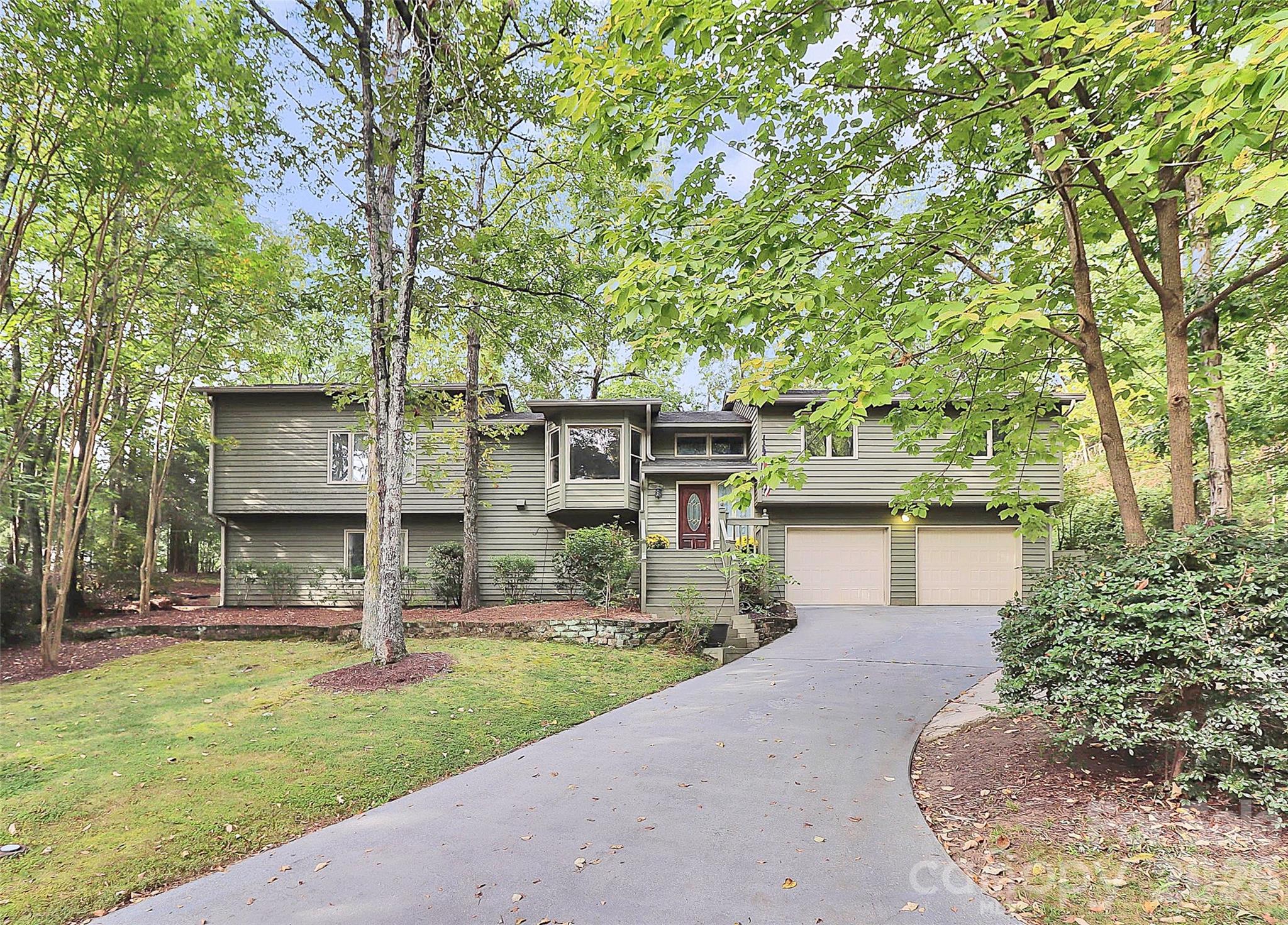 16 Woodvine Lane Property Photo 4