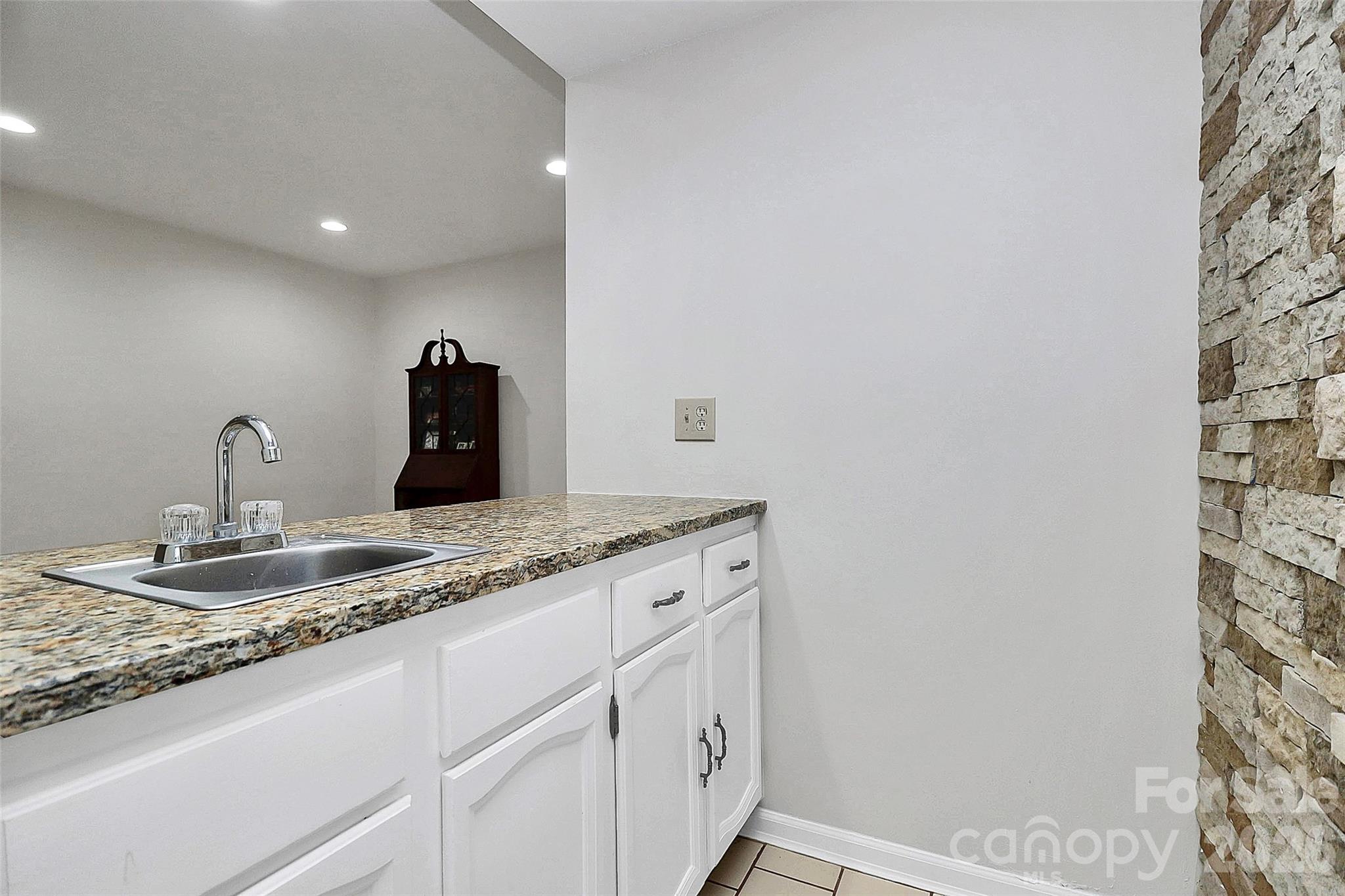 16 Woodvine Lane Property Photo 32
