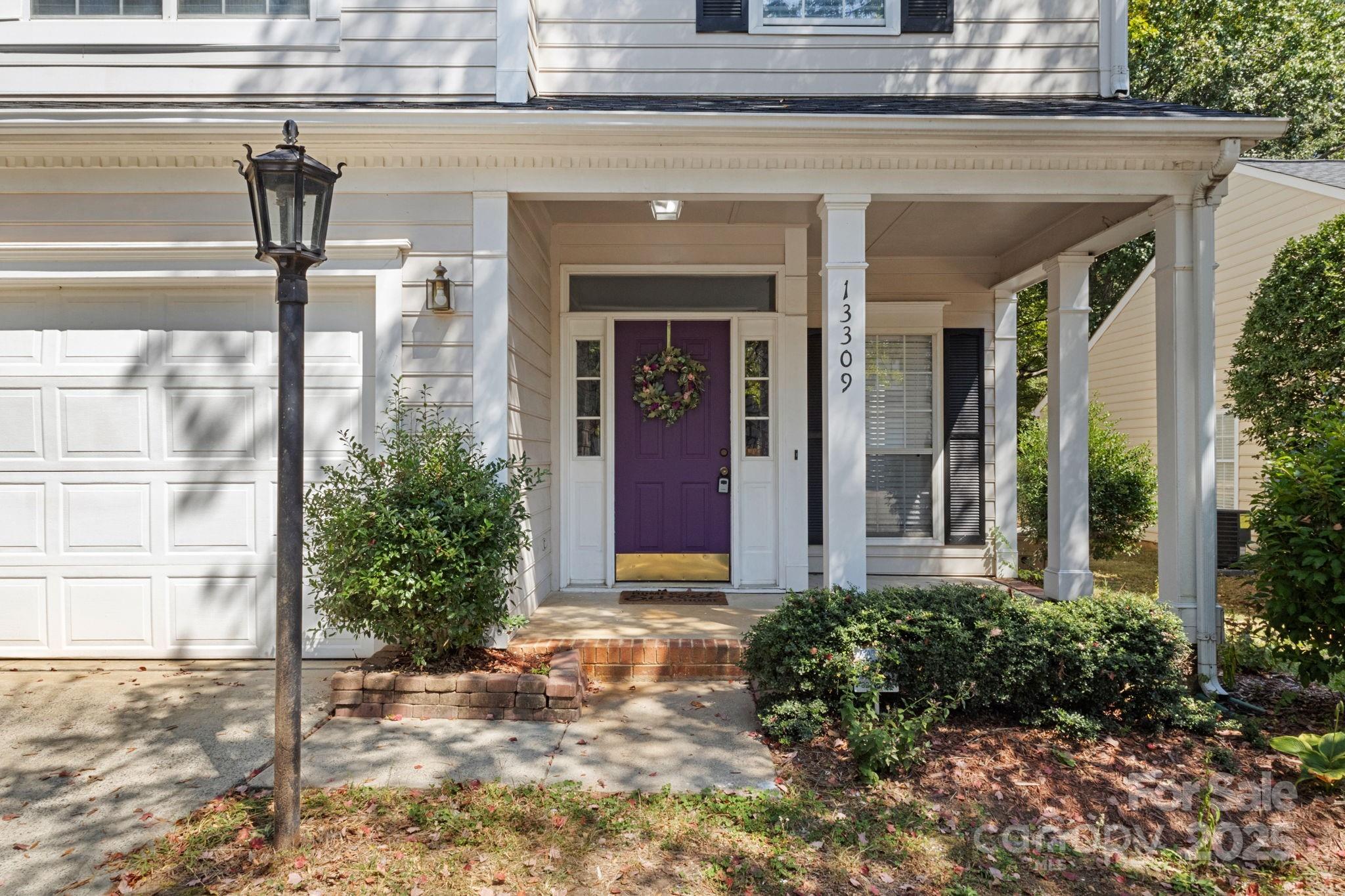 13309 Lampmeade Lane Property Photo 3