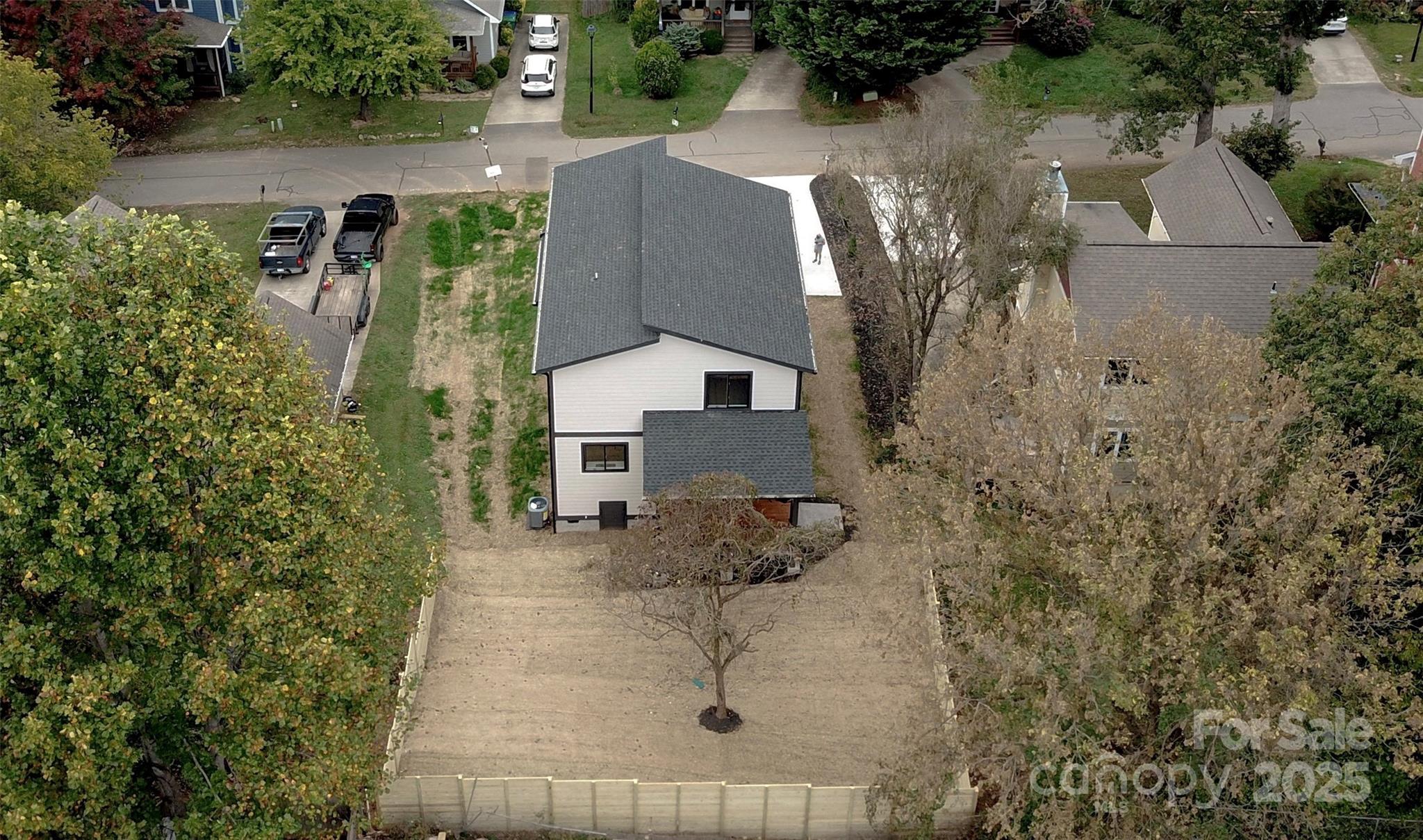 19 Lamar Avenue Property Photo 4