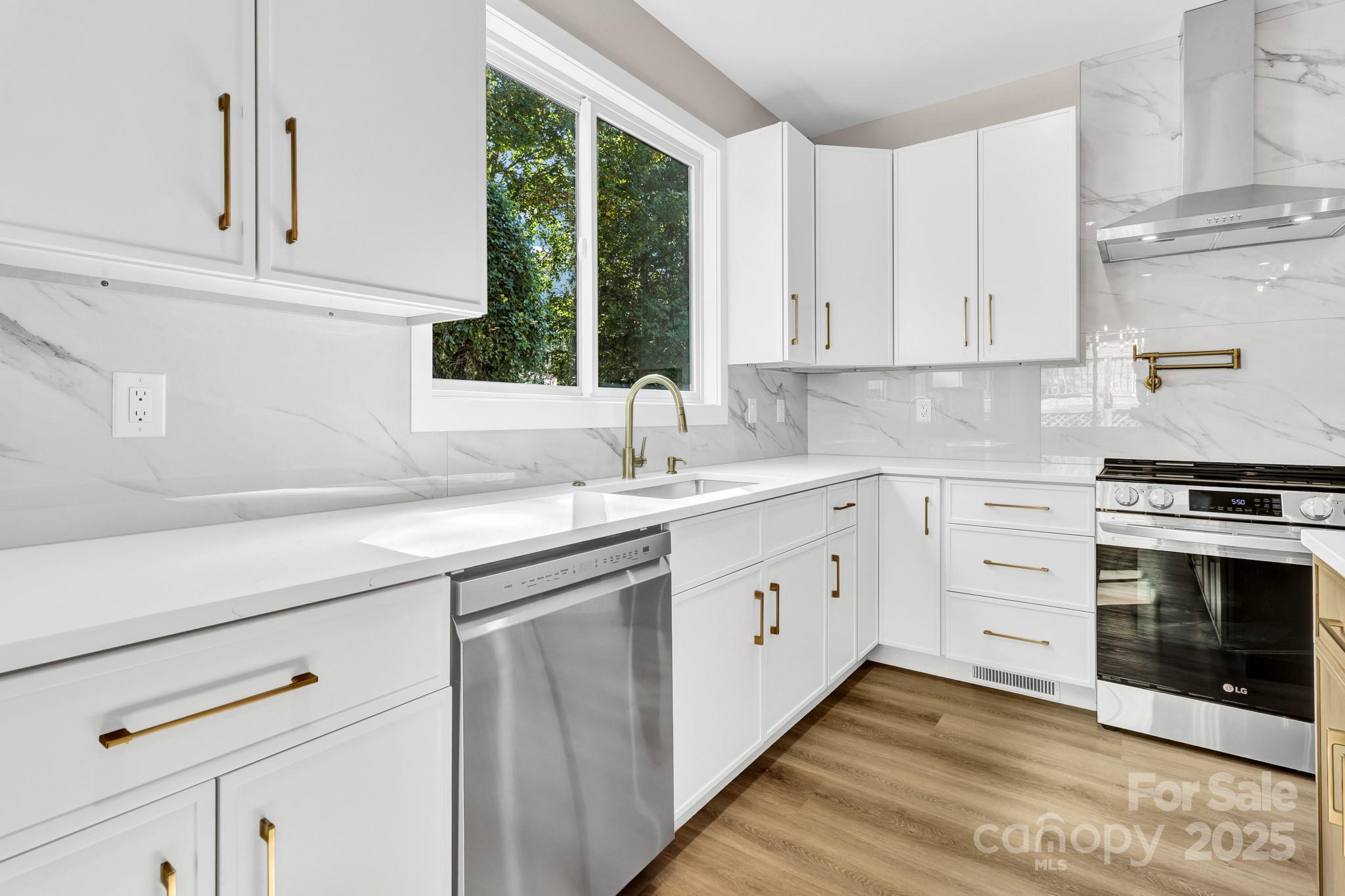 19 Lamar Avenue Property Photo 14