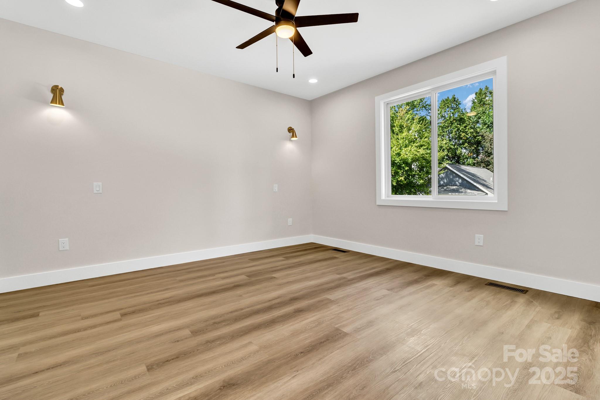 19 Lamar Avenue Property Photo 18