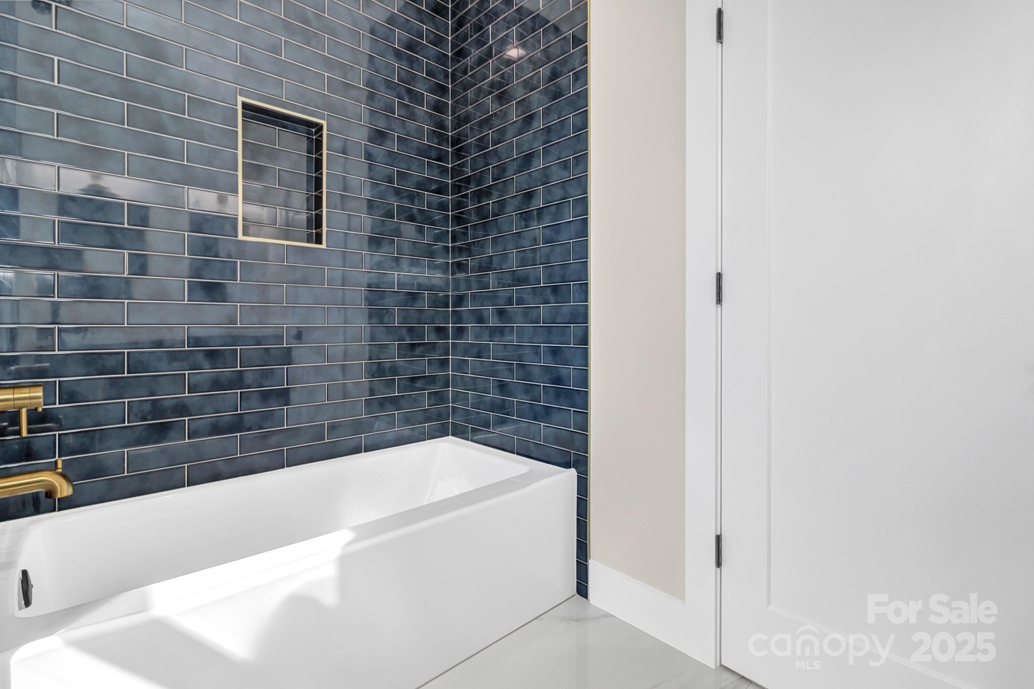 19 Lamar Avenue Property Photo 35