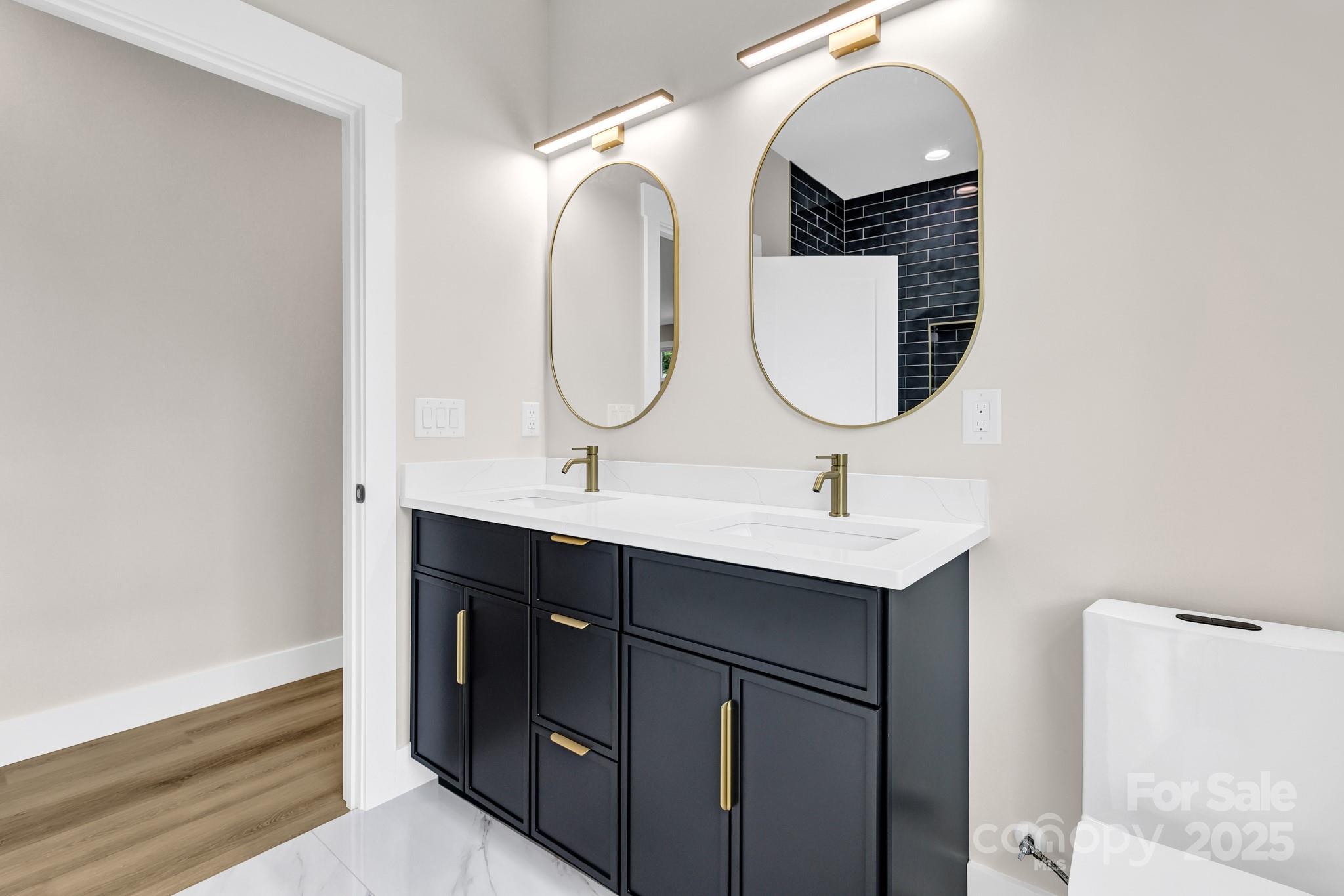 19 Lamar Avenue Property Photo 36