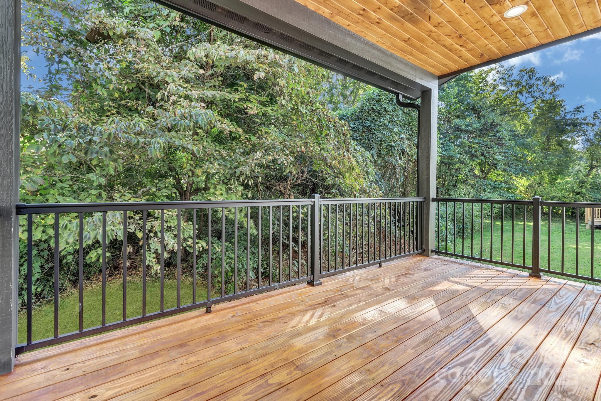 19 Lamar Avenue Property Photo 44