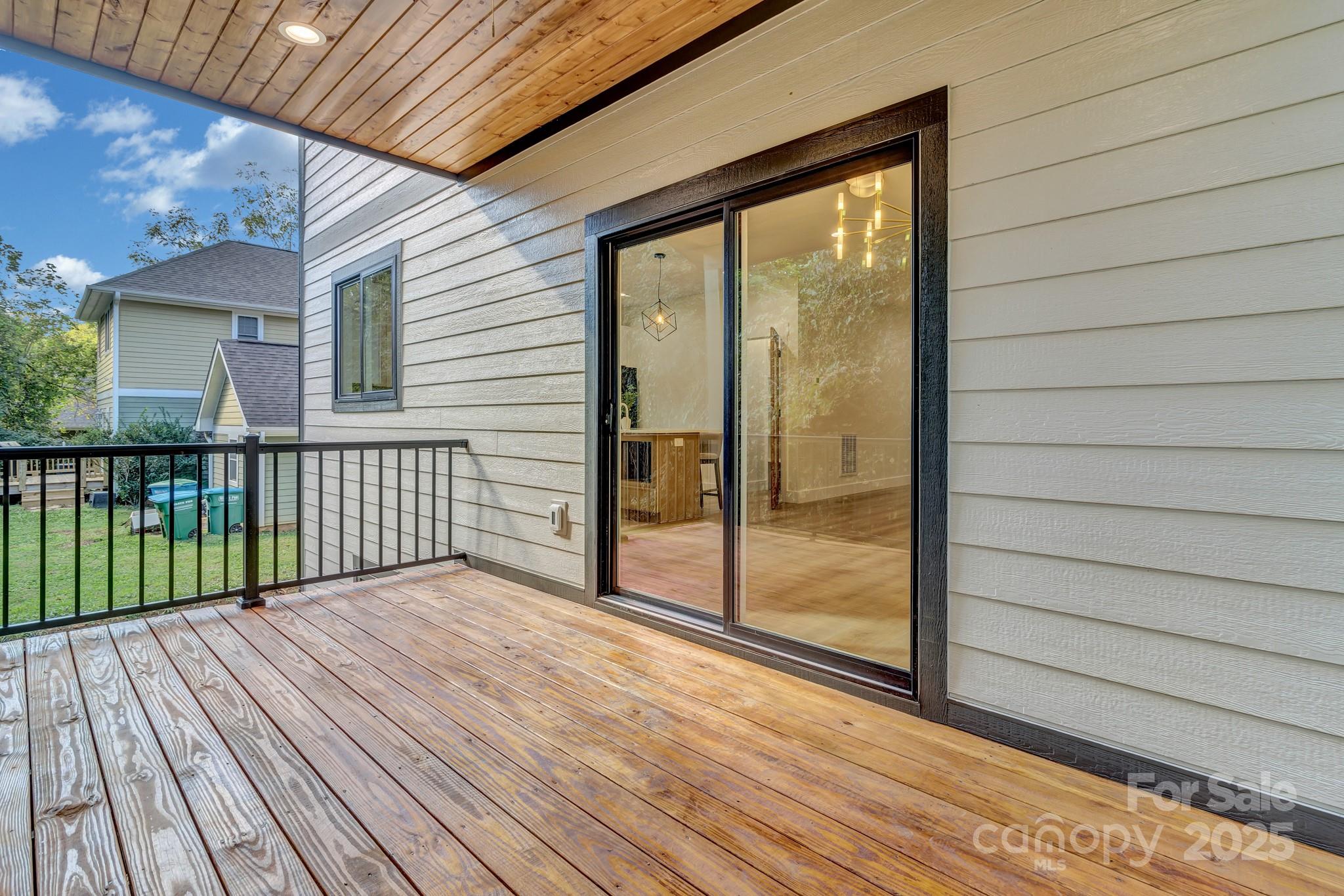 19 Lamar Avenue Property Photo 45