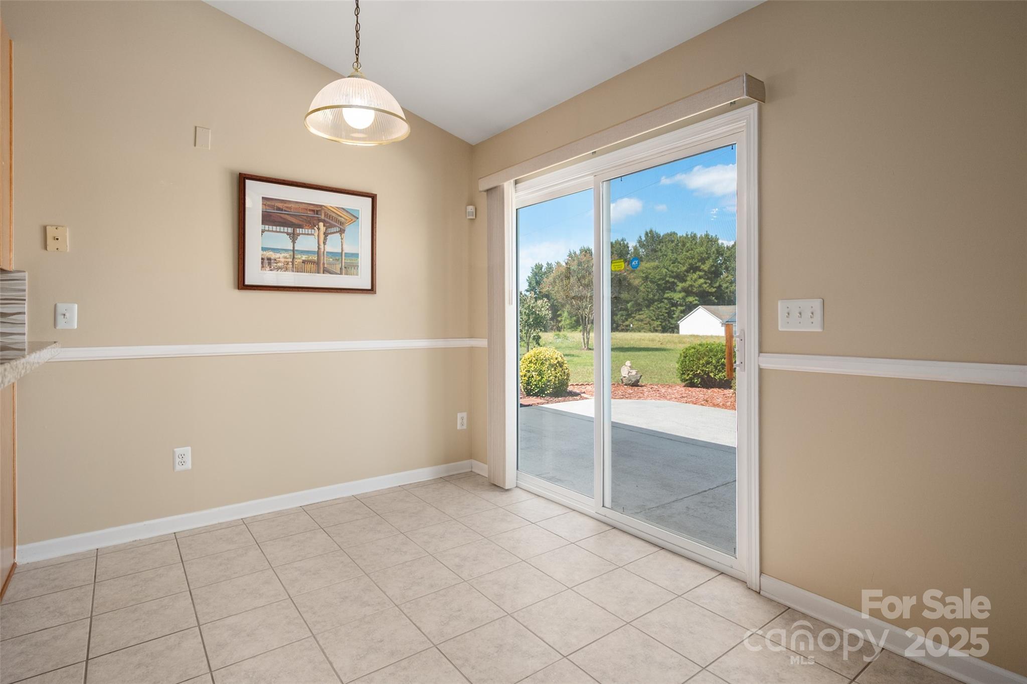 3327 Covelo Court Property Photo 8