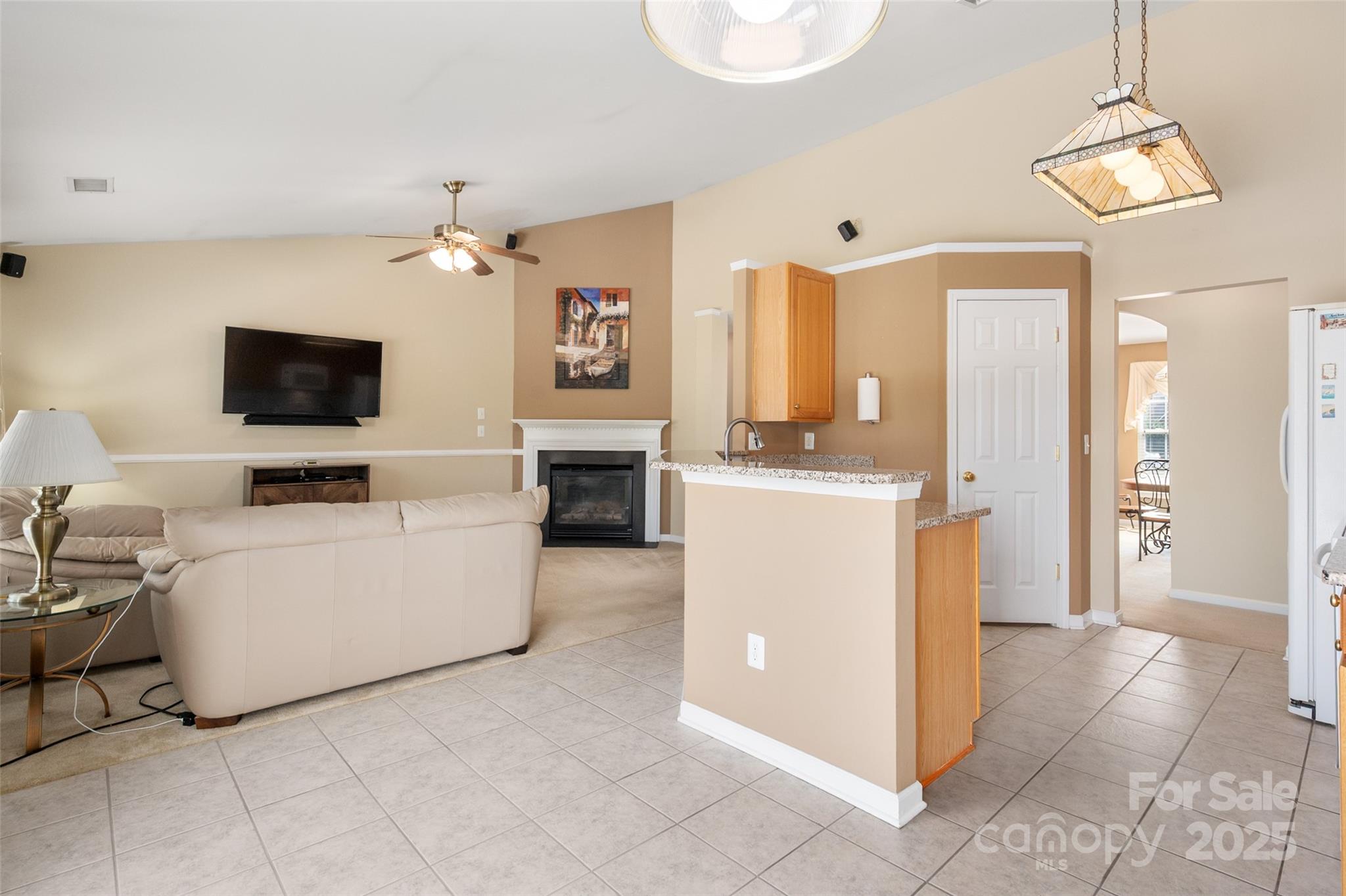 3327 Covelo Court Property Photo 9