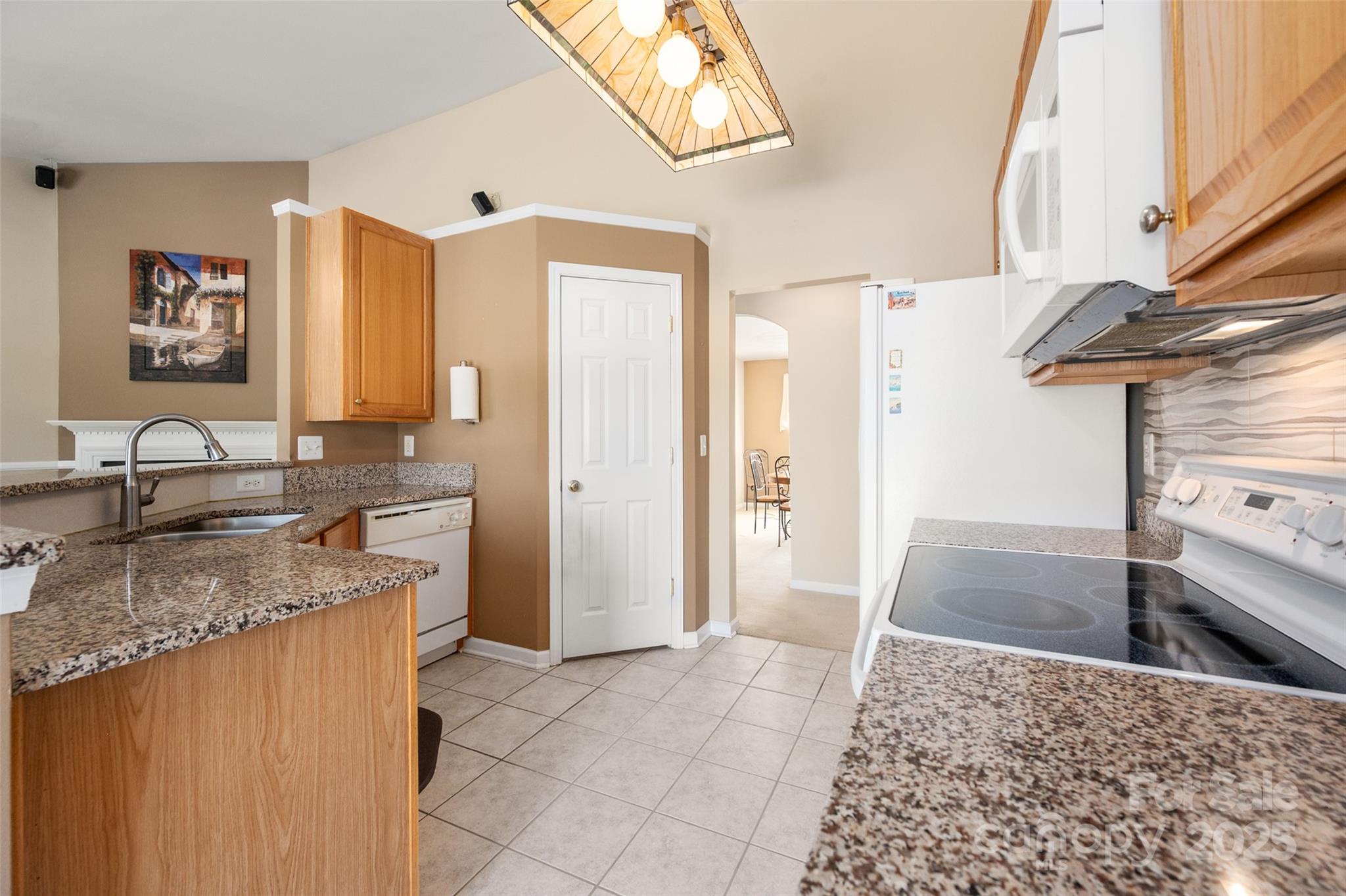 3327 Covelo Court Property Photo 10