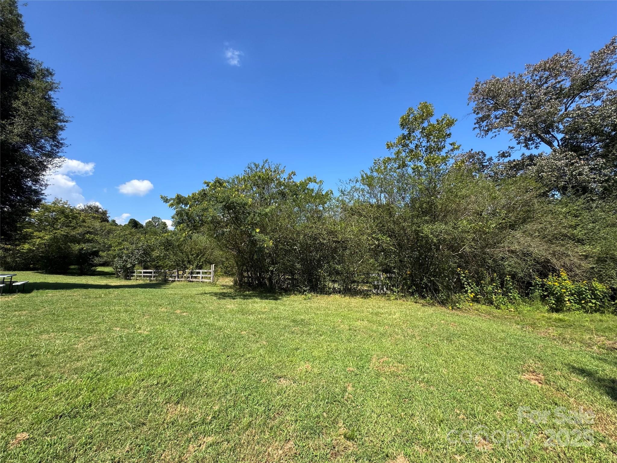 5963 Peniel Road Property Photo 5