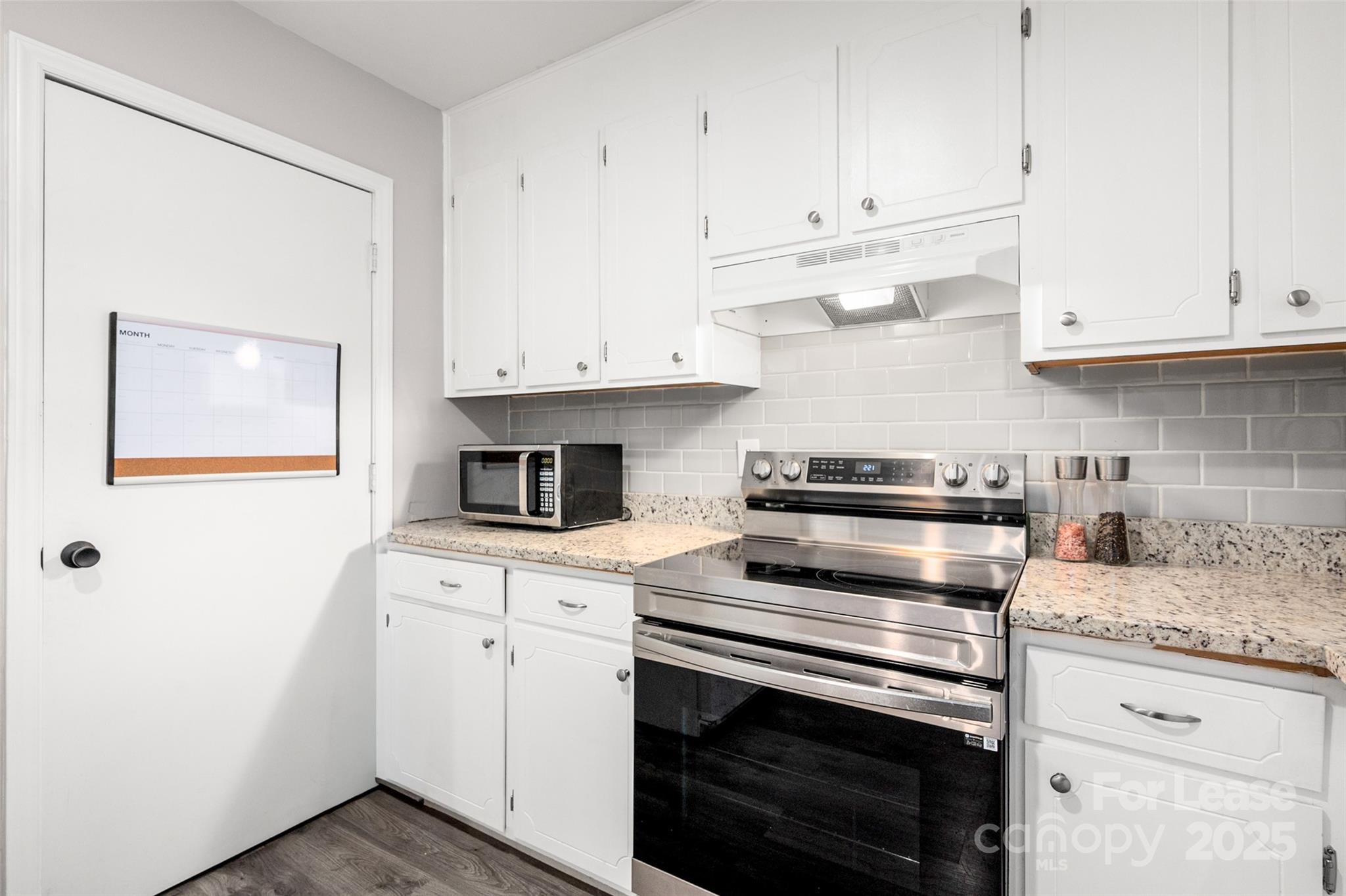 1422 Delane Avenue 9 Property Photo 3