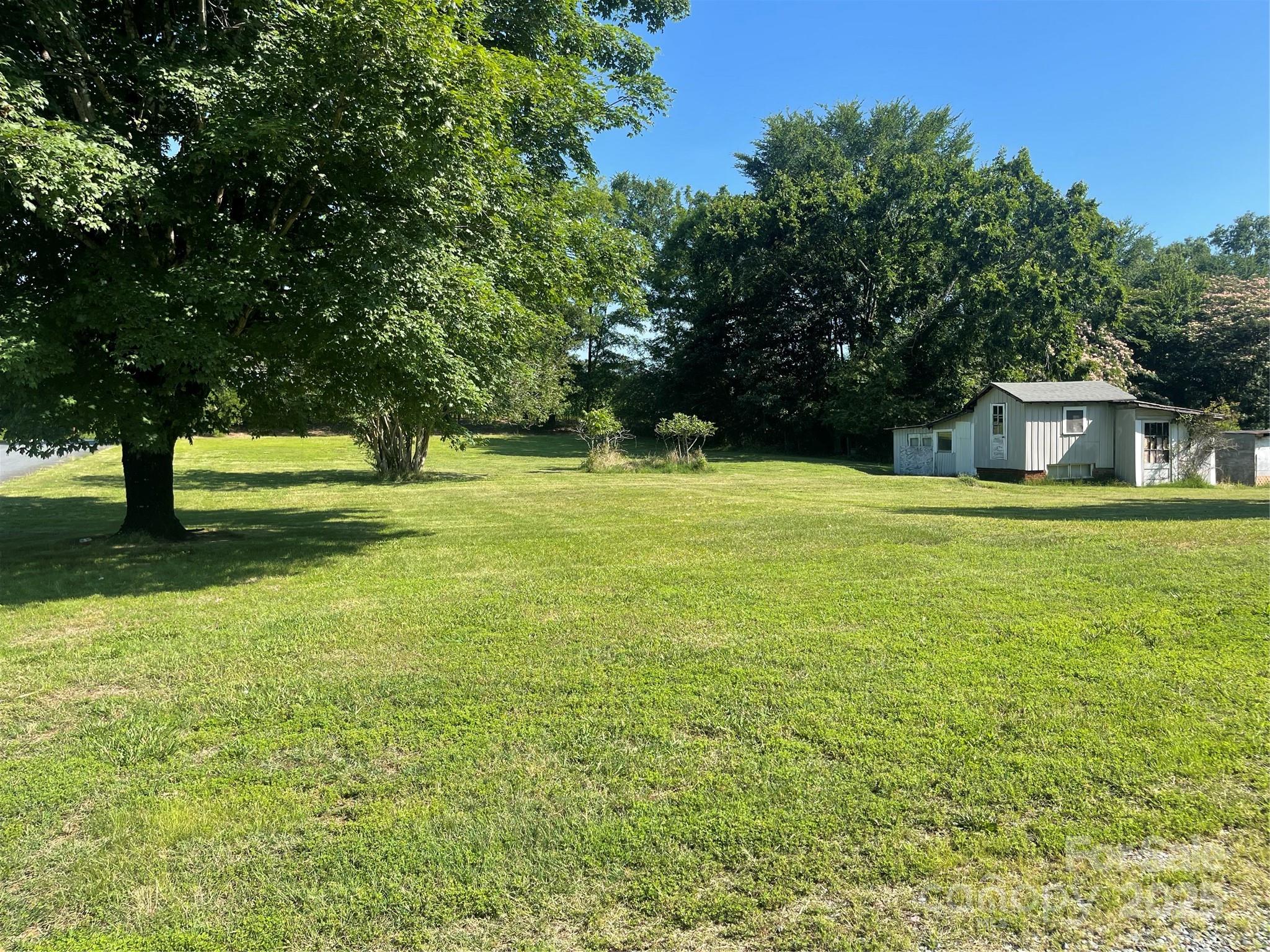 410 Moose Street Property Photo 2