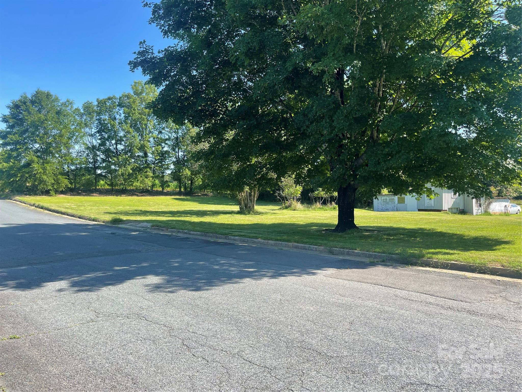 410 Moose Street Property Photo 3