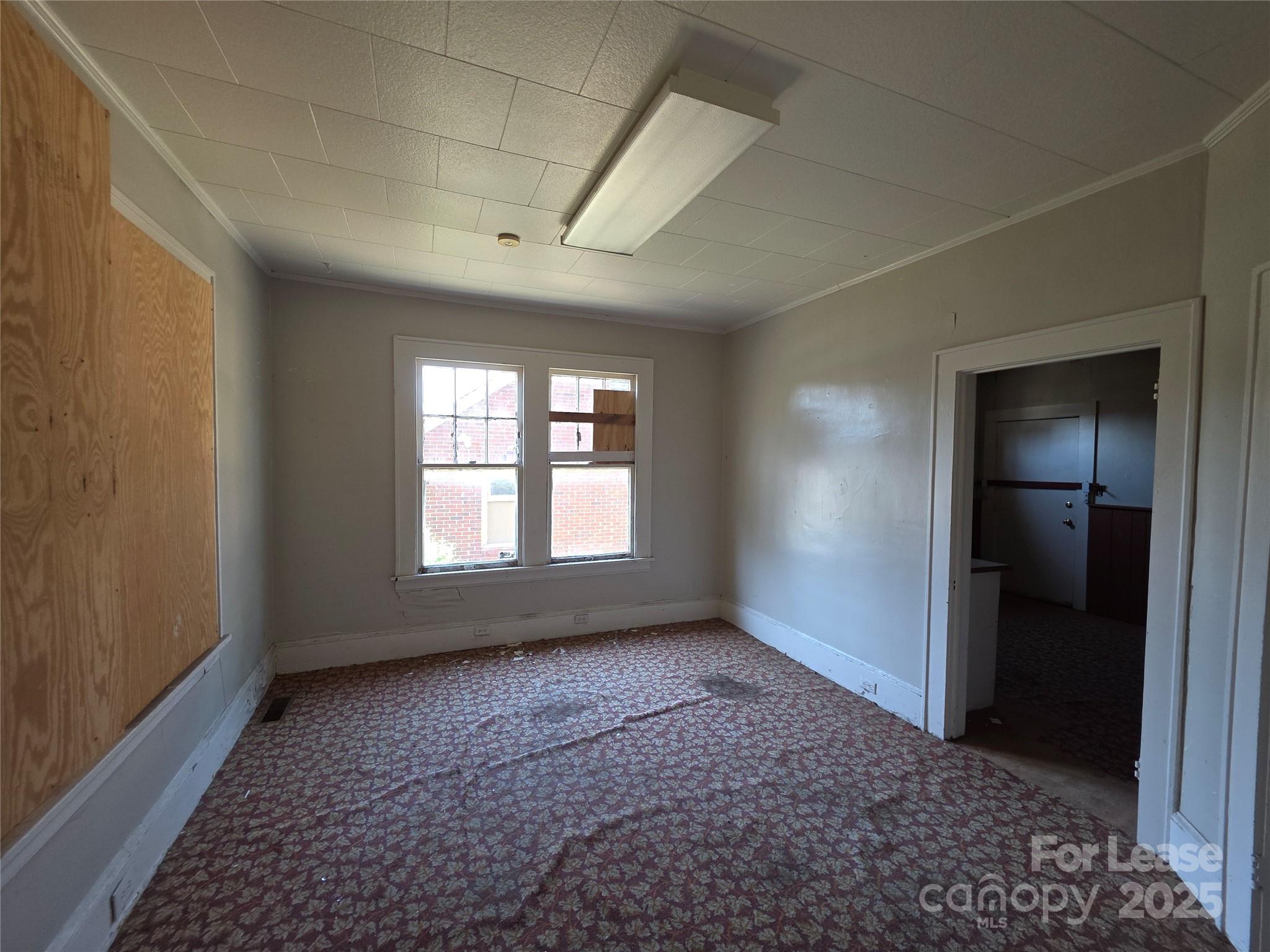 1323 The Plaza None Property Photo 8