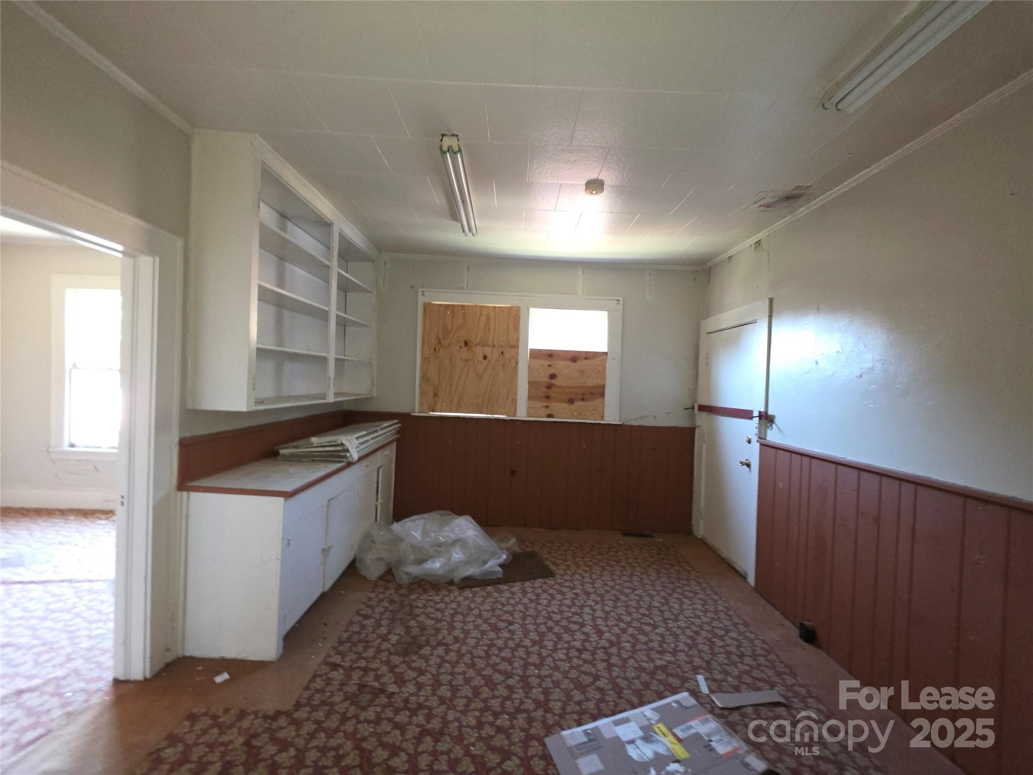 1323 The Plaza None Property Photo 10