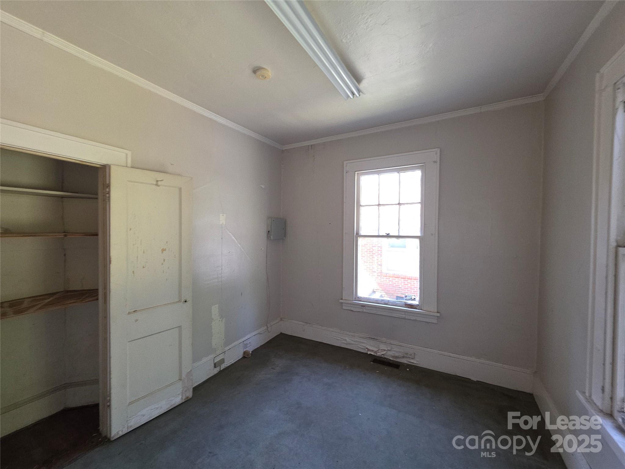 1323 The Plaza None Property Photo 13