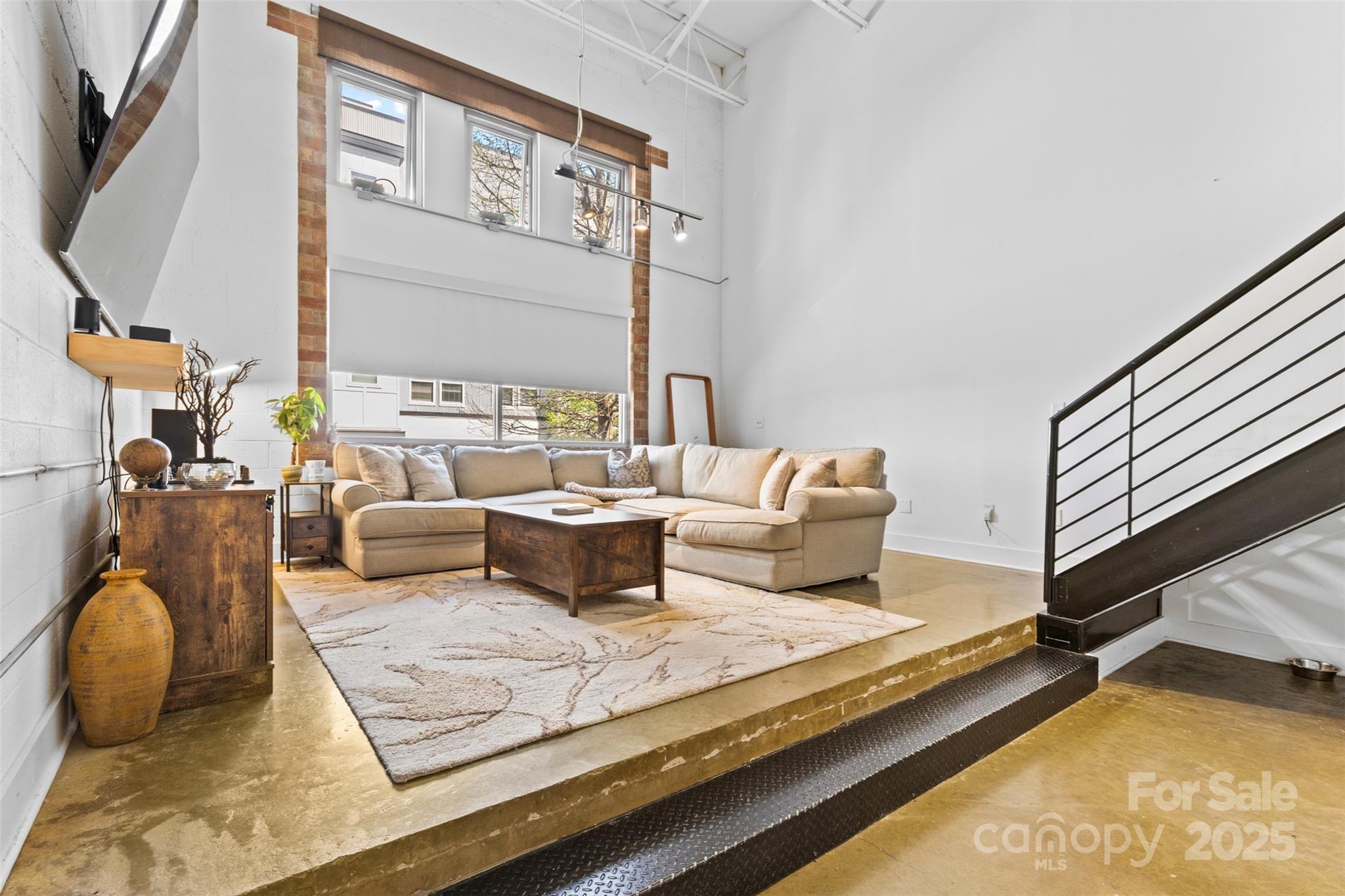 925 Westmere Avenue Property Photo 7