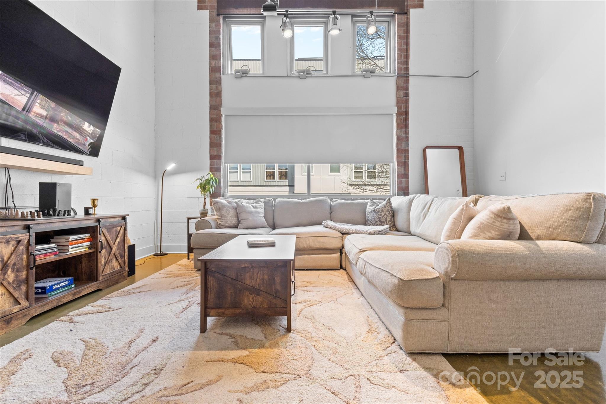 925 Westmere Avenue Property Photo 9