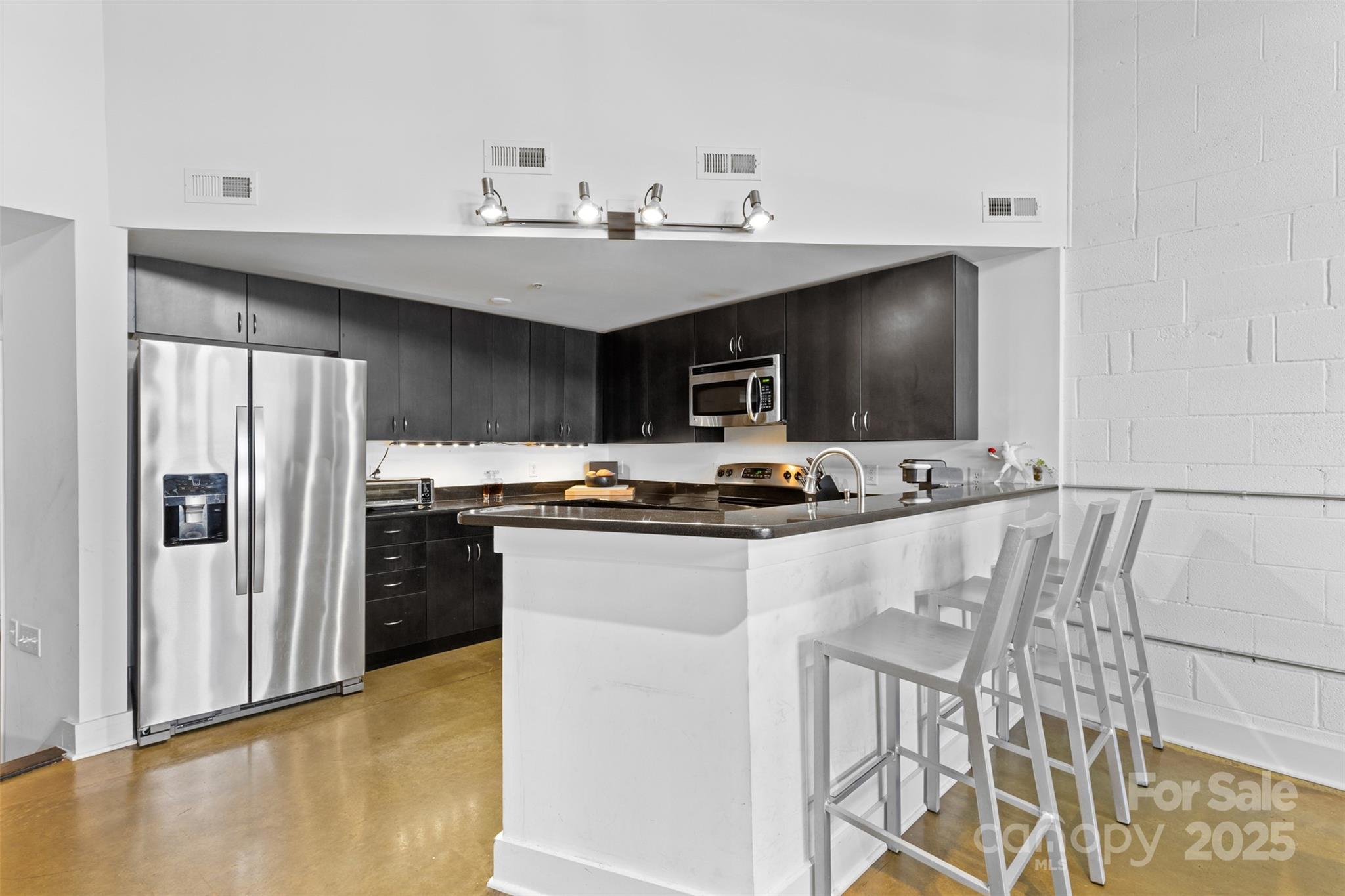 925 Westmere Avenue Property Photo 12