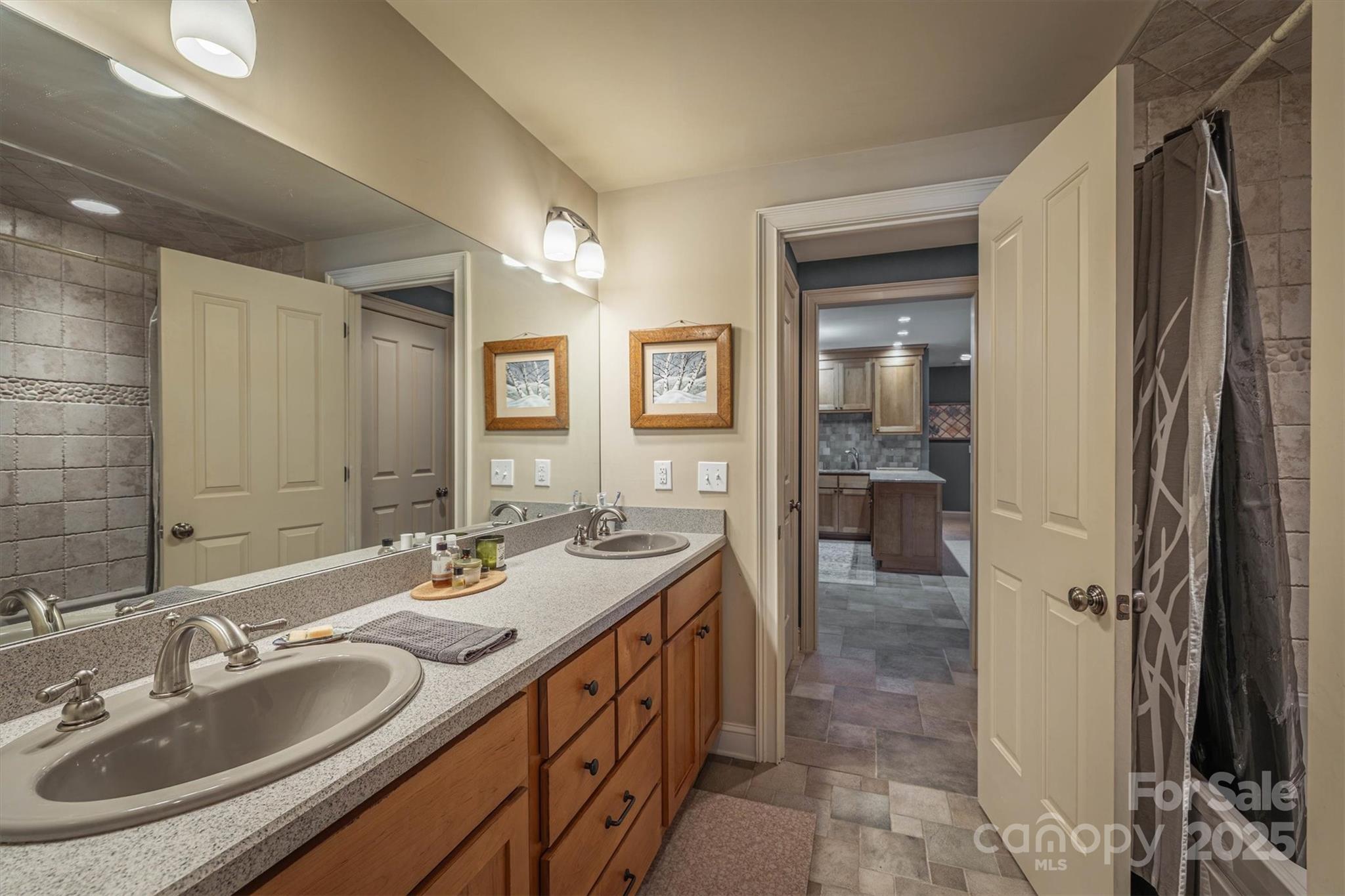1831 Sandy Cove Drive Property Photo 44
