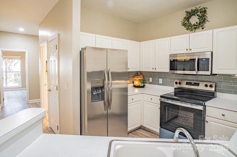 1125 Torrence Circle Property Photo 11