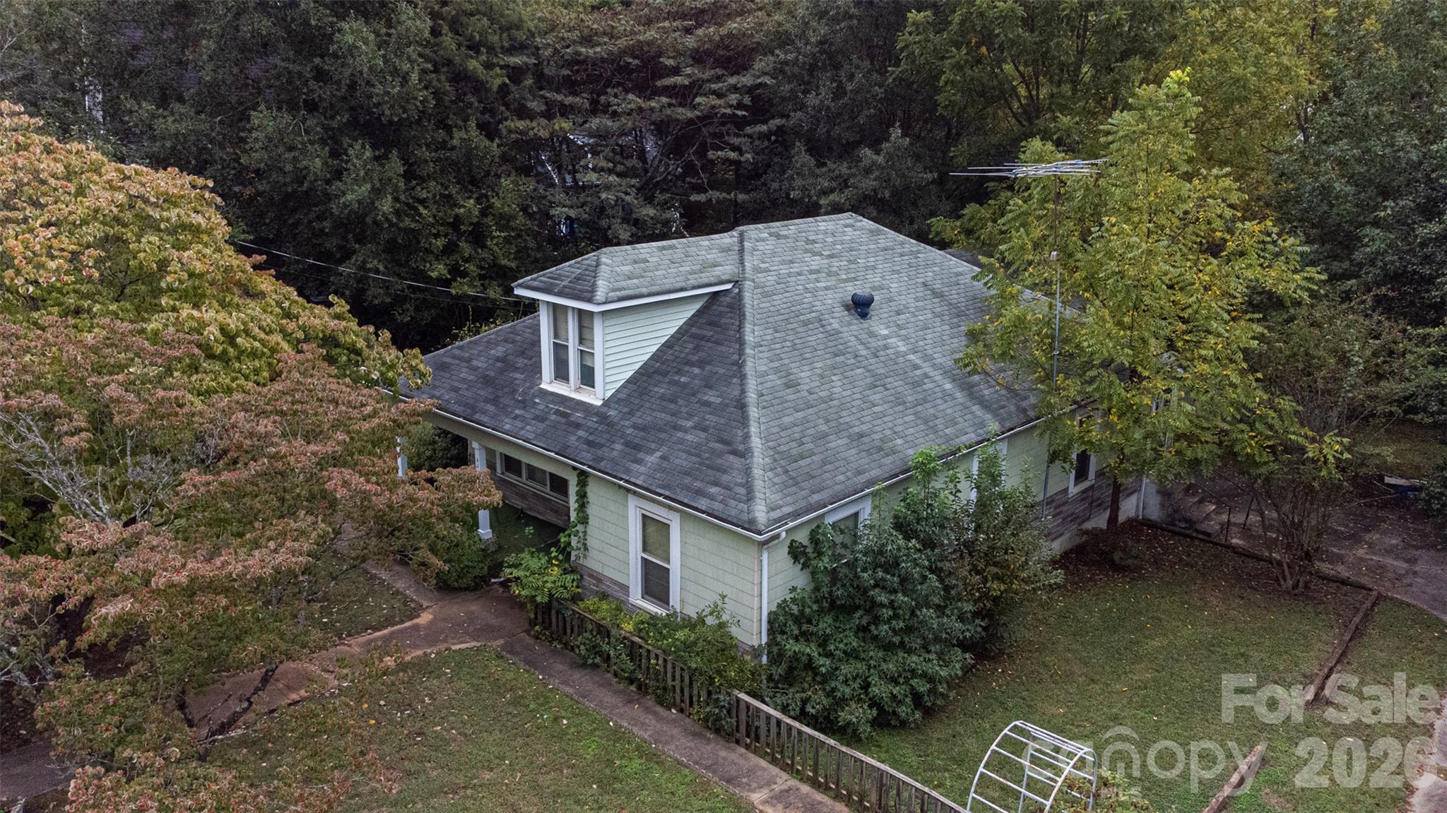 335 Catawba Avenue Property Photo 11